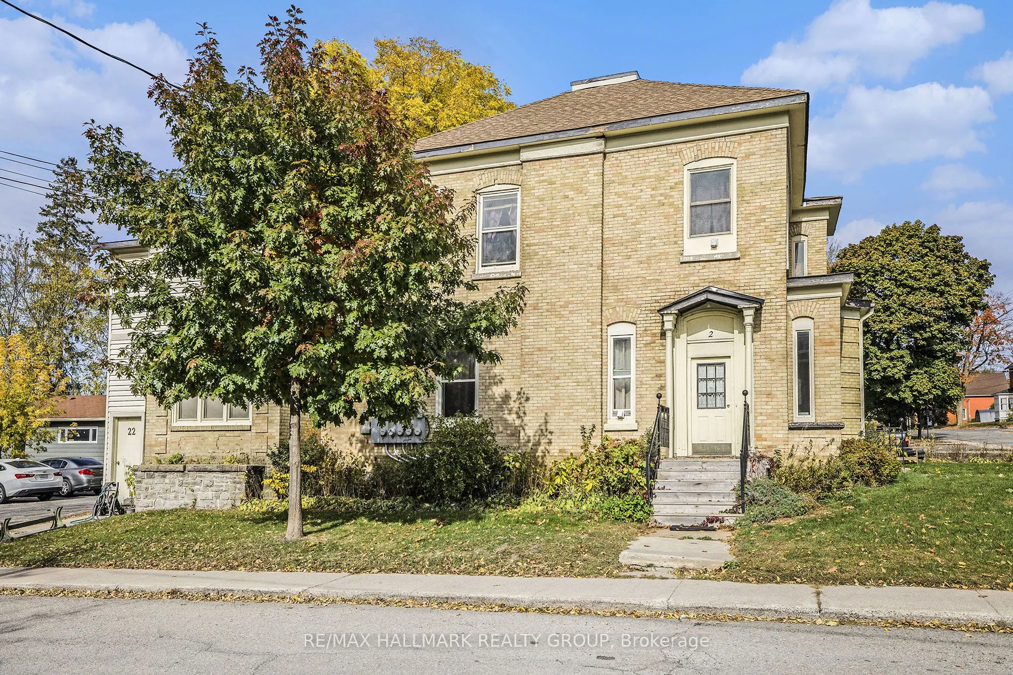 22 Maple Avenue