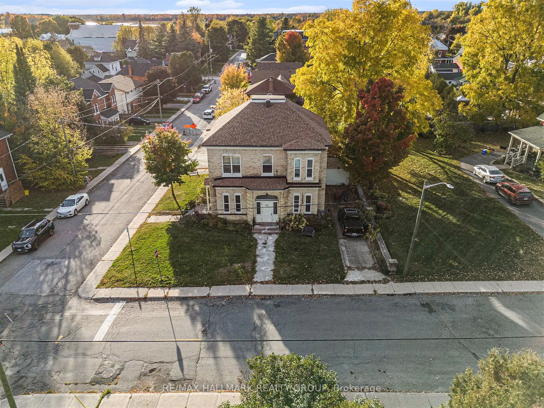 22 Maple Avenue