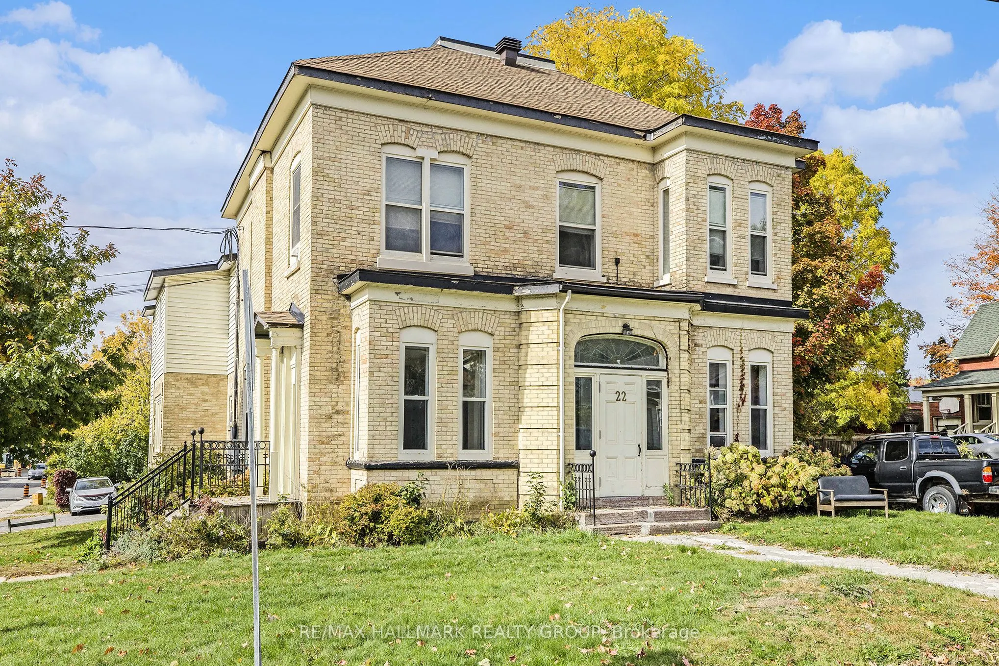 22 Maple Avenue