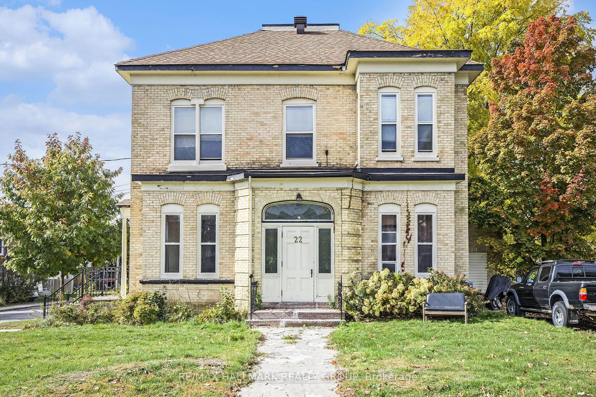 22 Maple Avenue