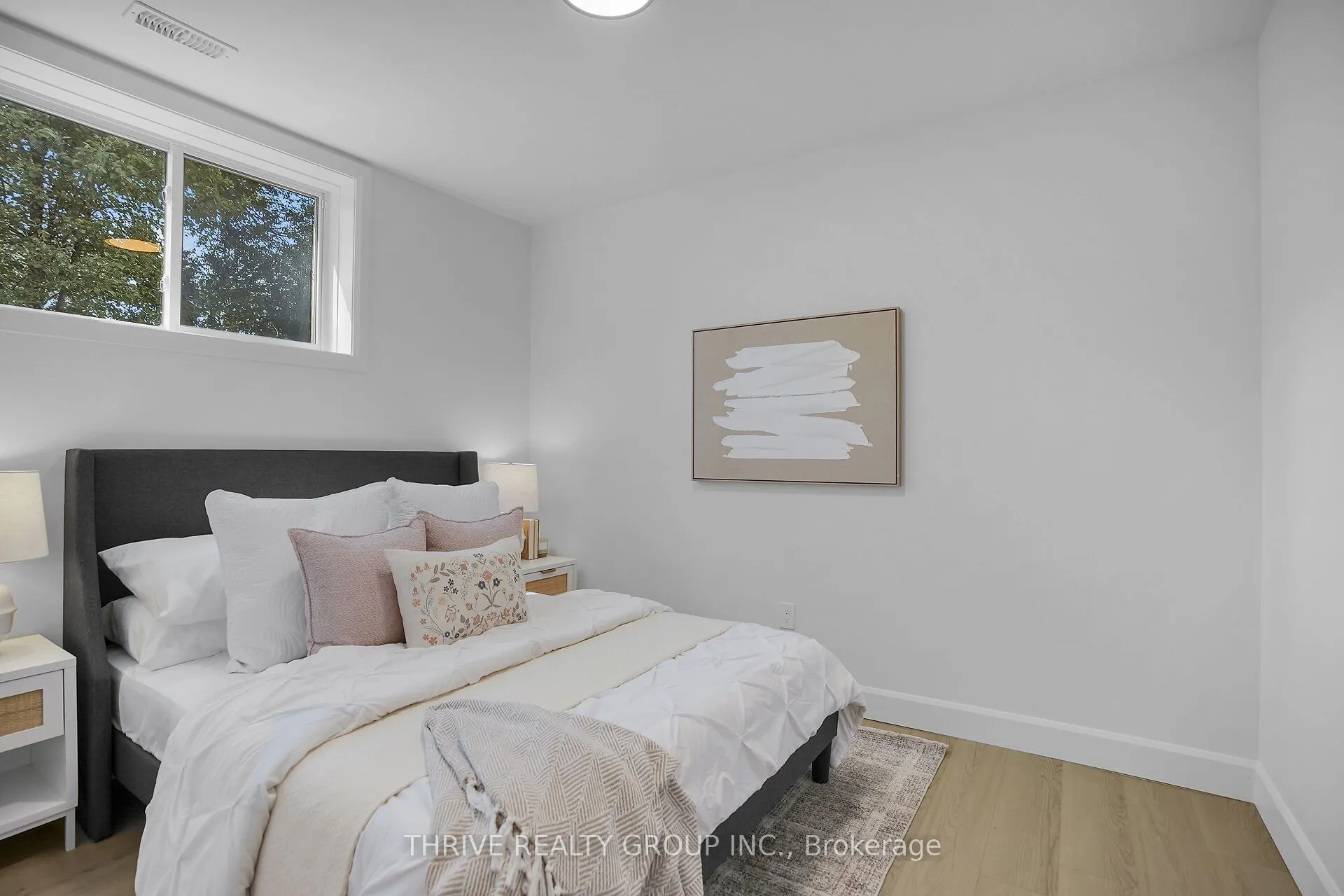 553 Viscount Road