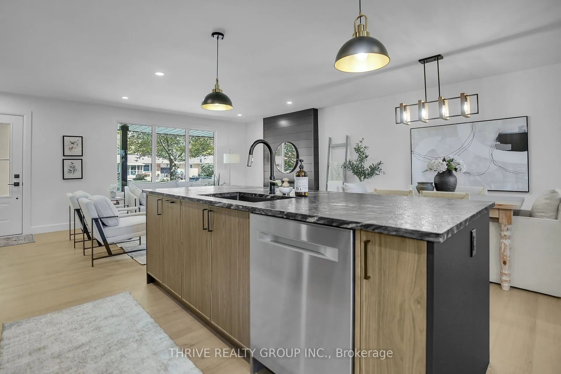 553 Viscount Road