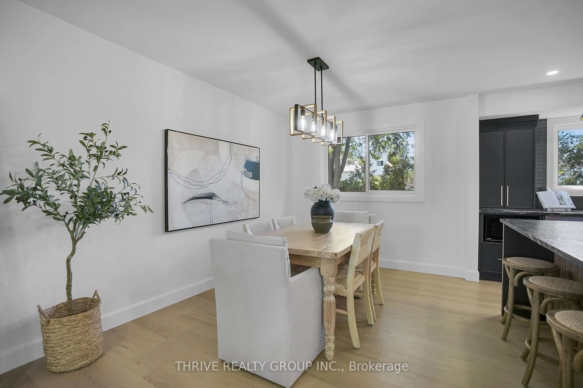 553 Viscount Road