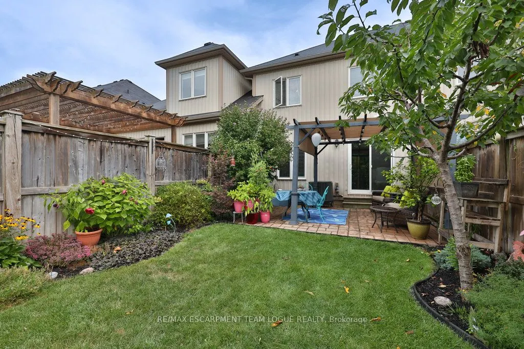 104 Bisset Avenue