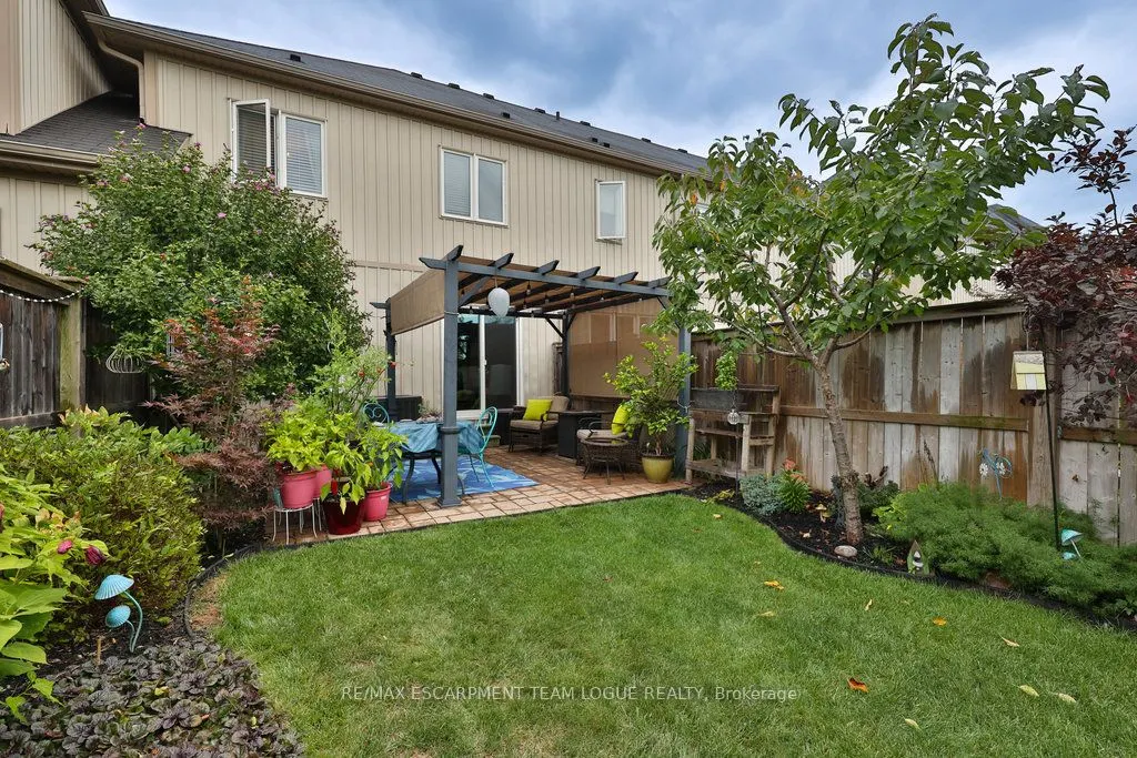 104 Bisset Avenue