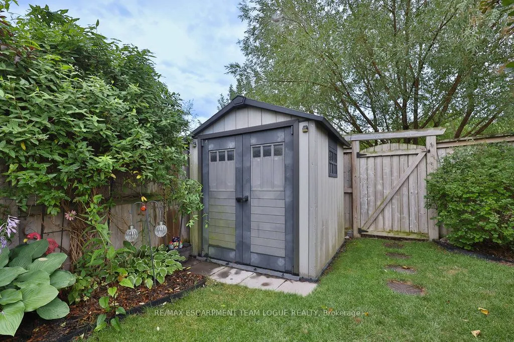 104 Bisset Avenue