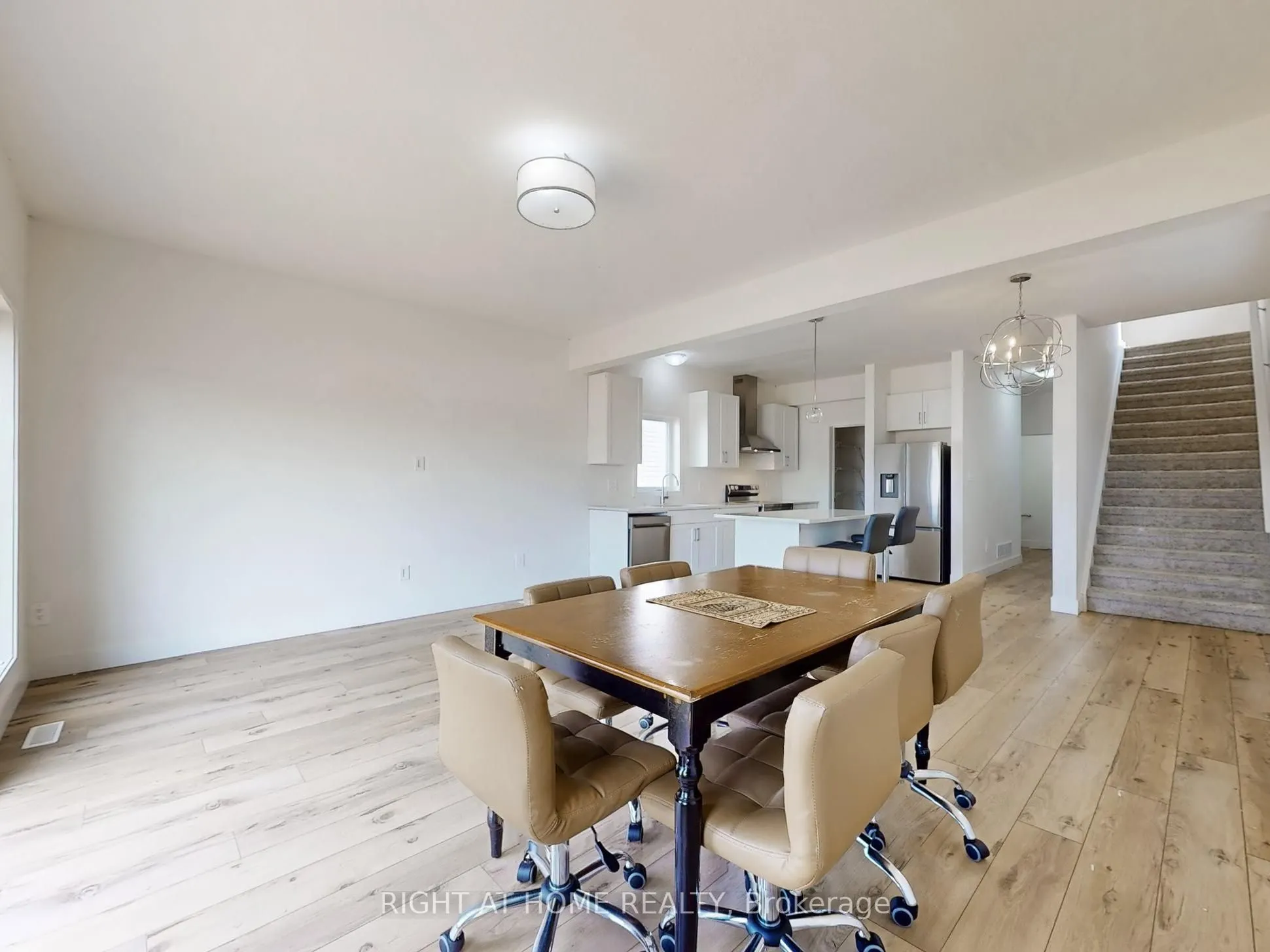 1608 CAPRI Crescent