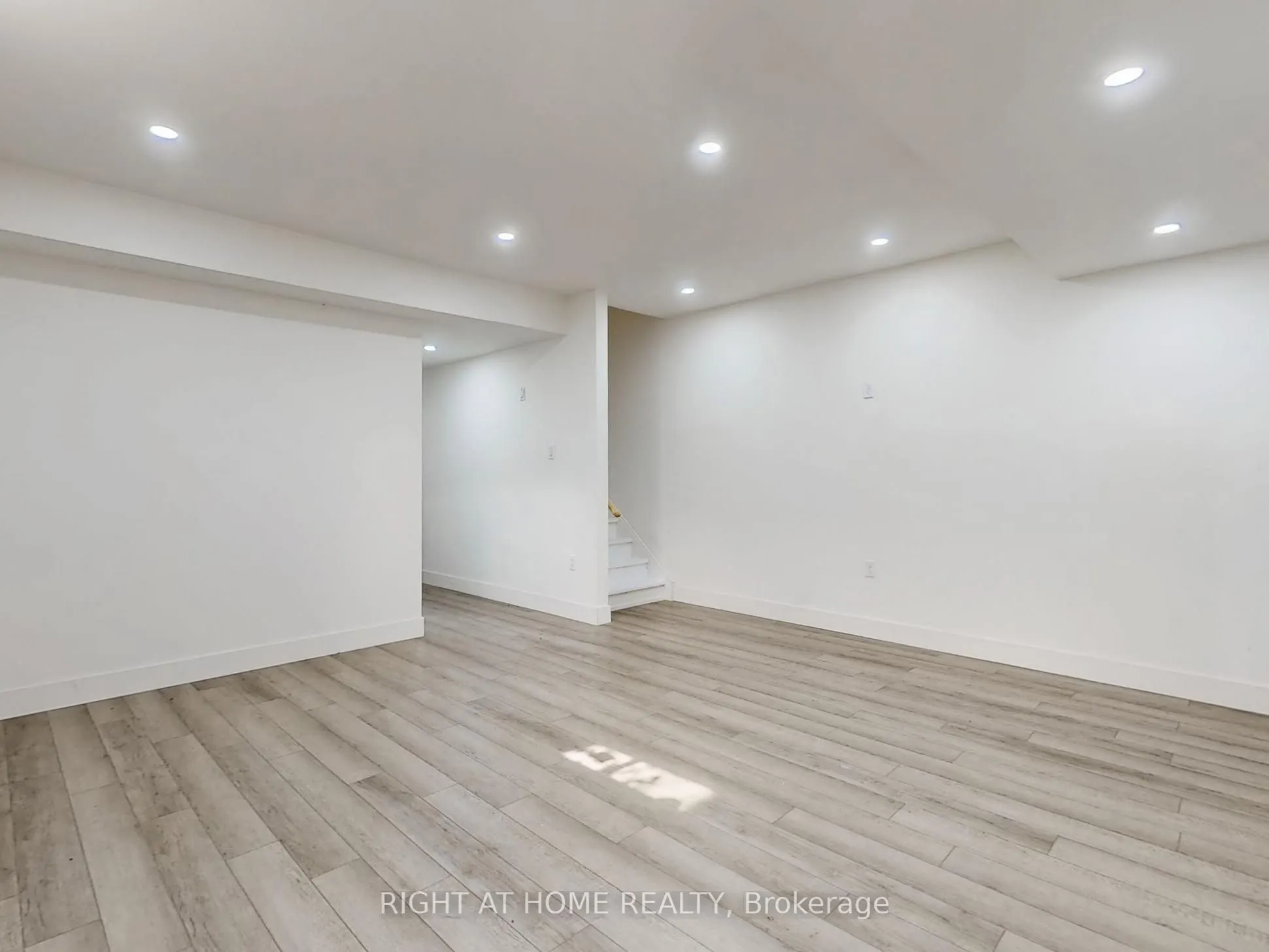 1608 CAPRI Crescent