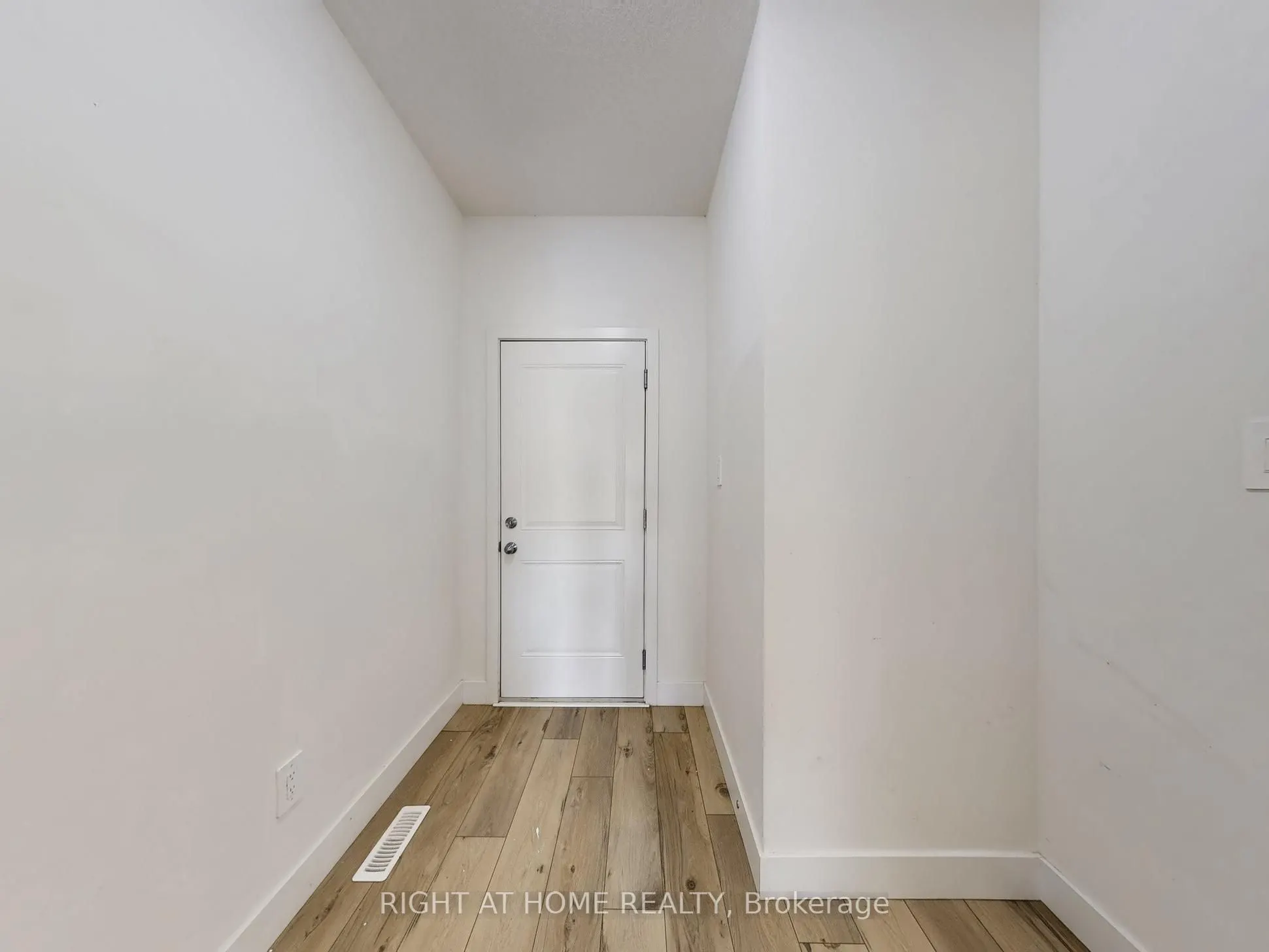 1608 CAPRI Crescent