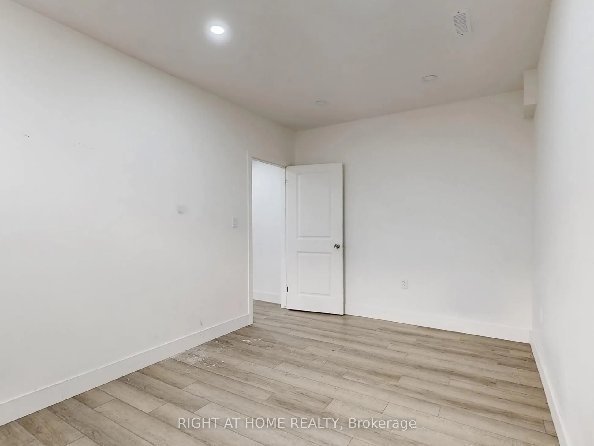1608 CAPRI Crescent