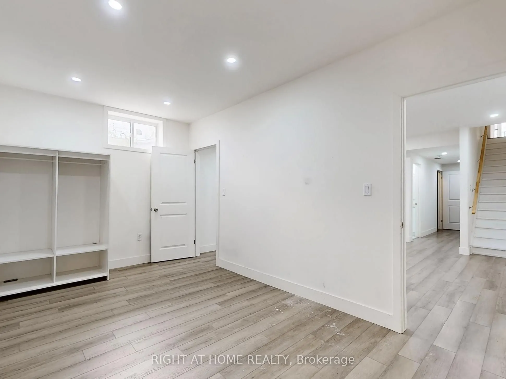 1608 CAPRI Crescent