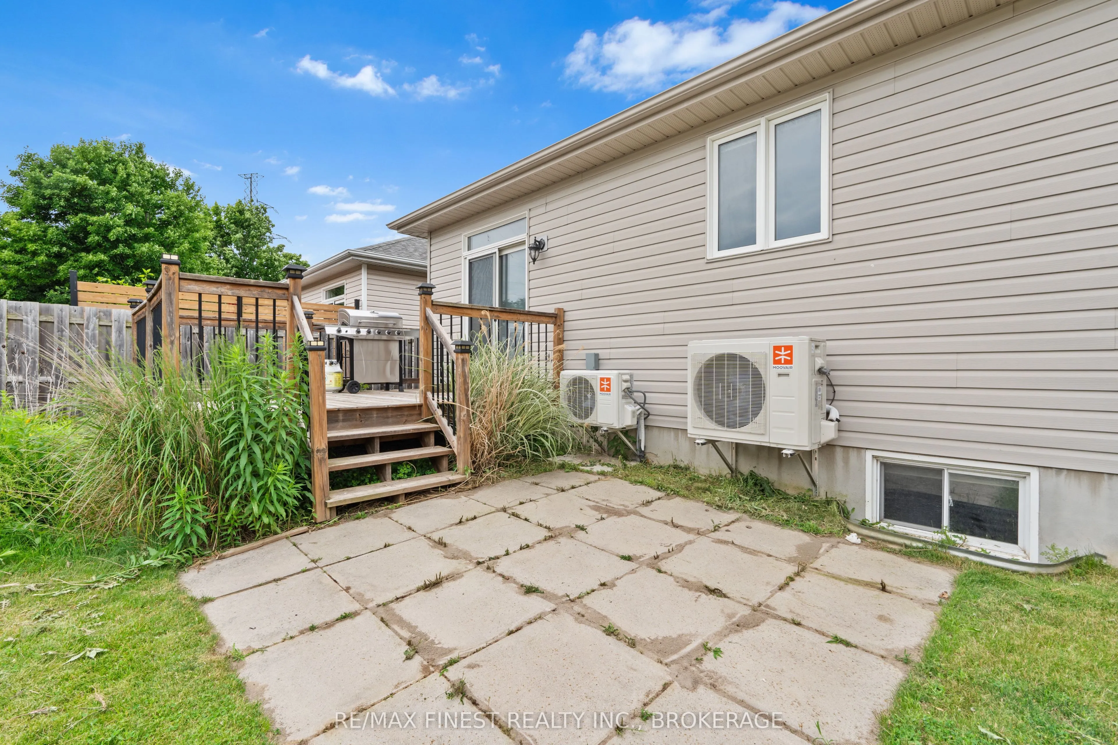995 Swanfield Street