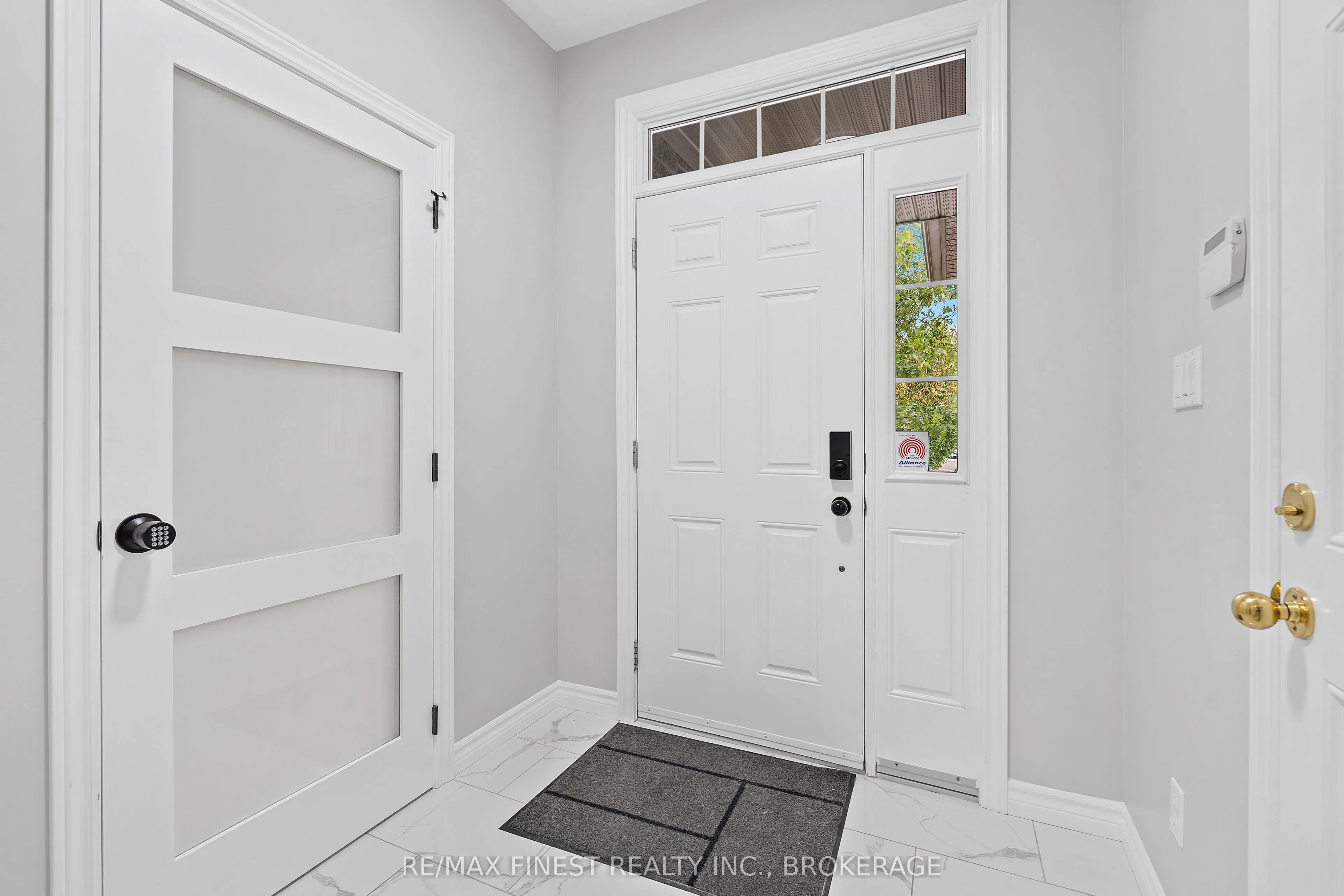 995 Swanfield Street