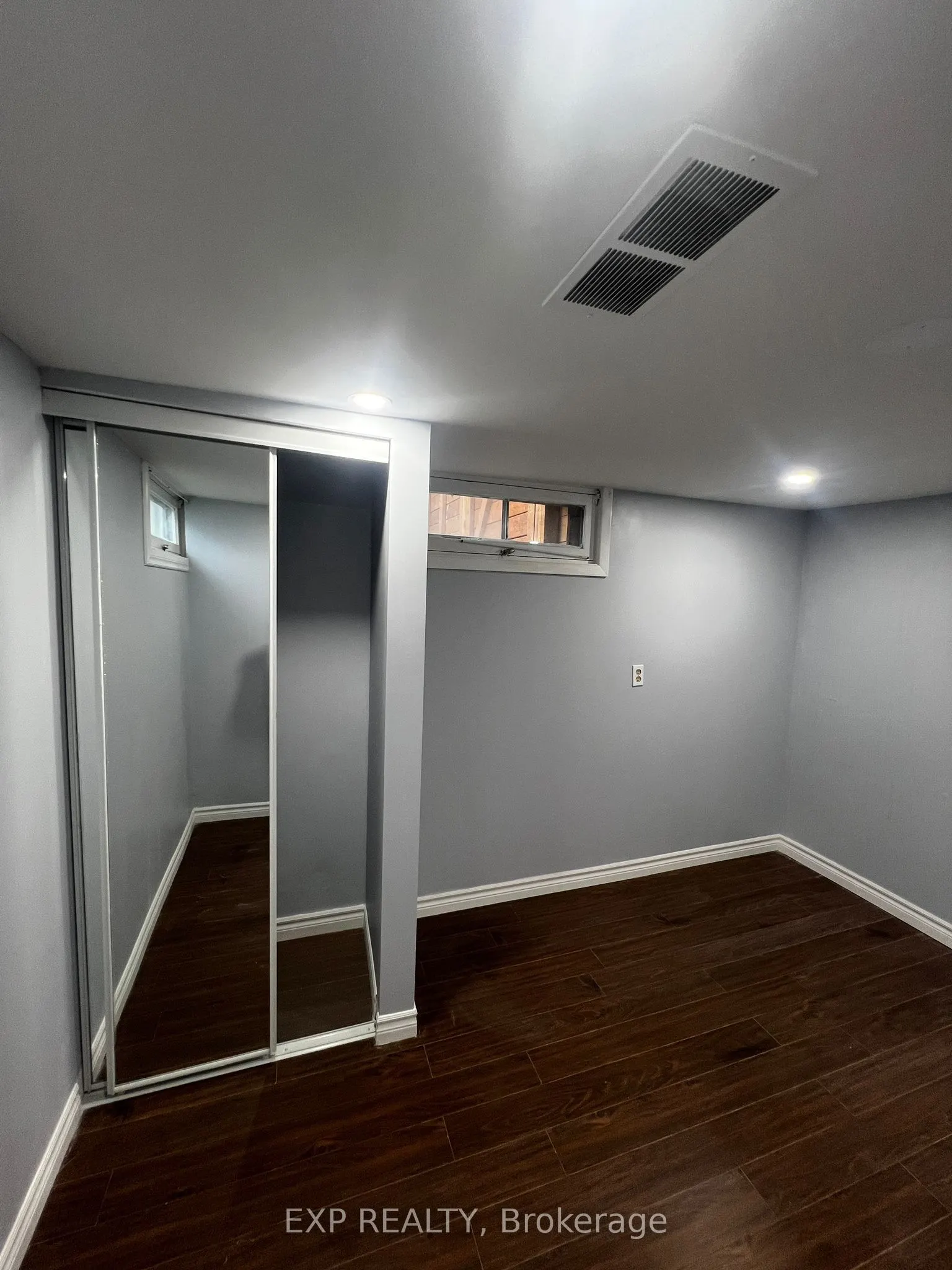 6 Genevive Crescent
