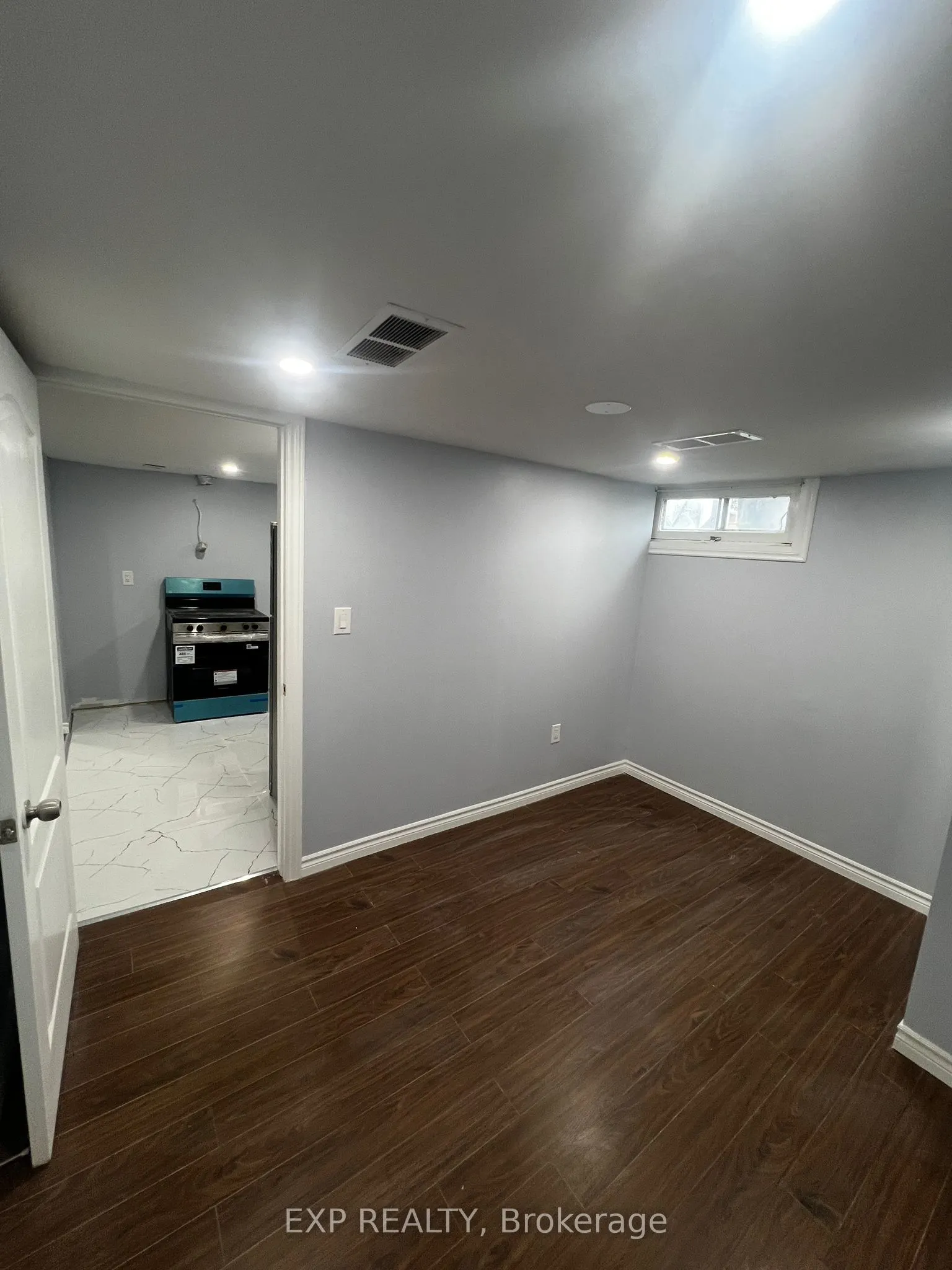 6 Genevive Crescent