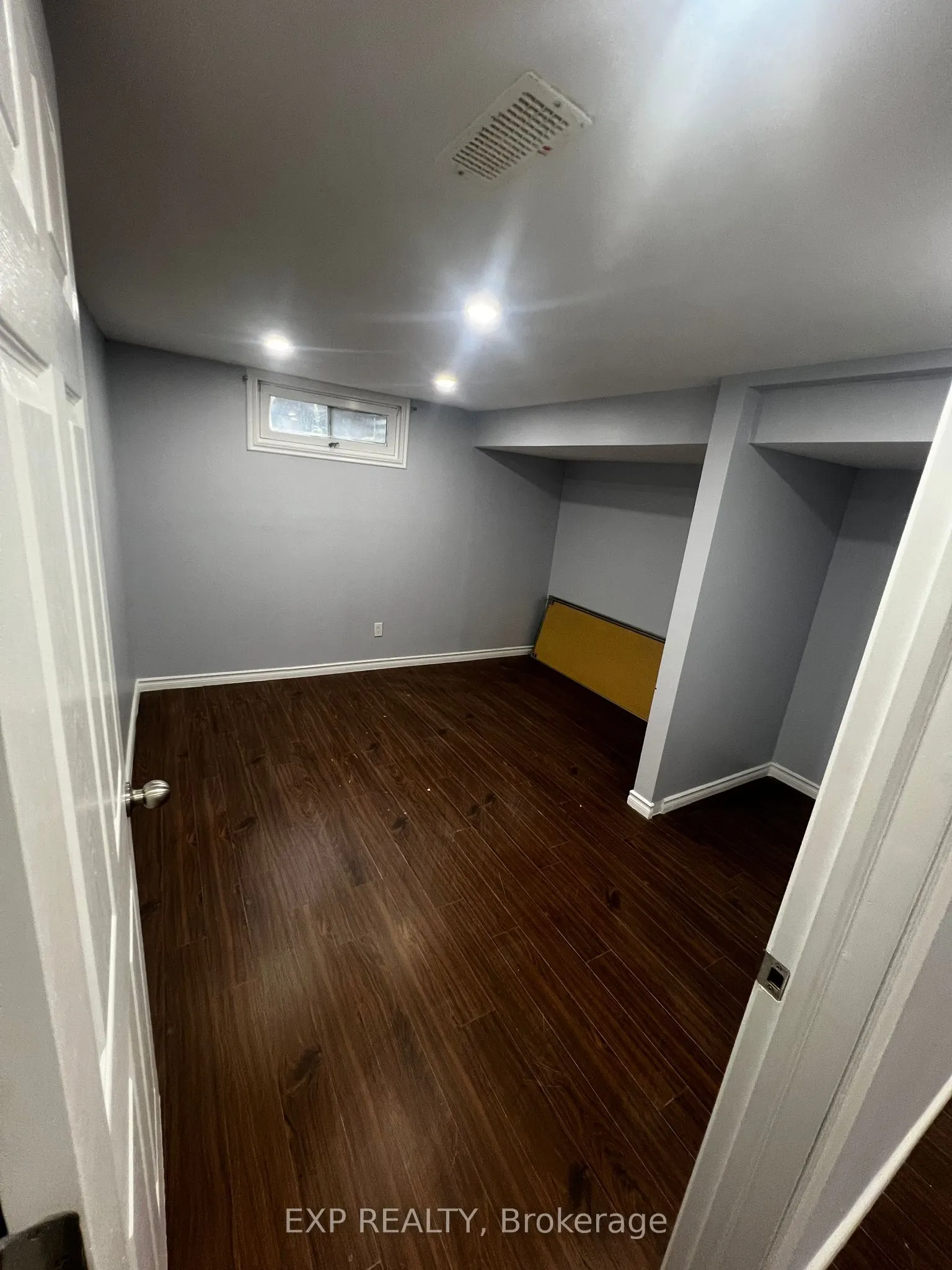 6 Genevive Crescent