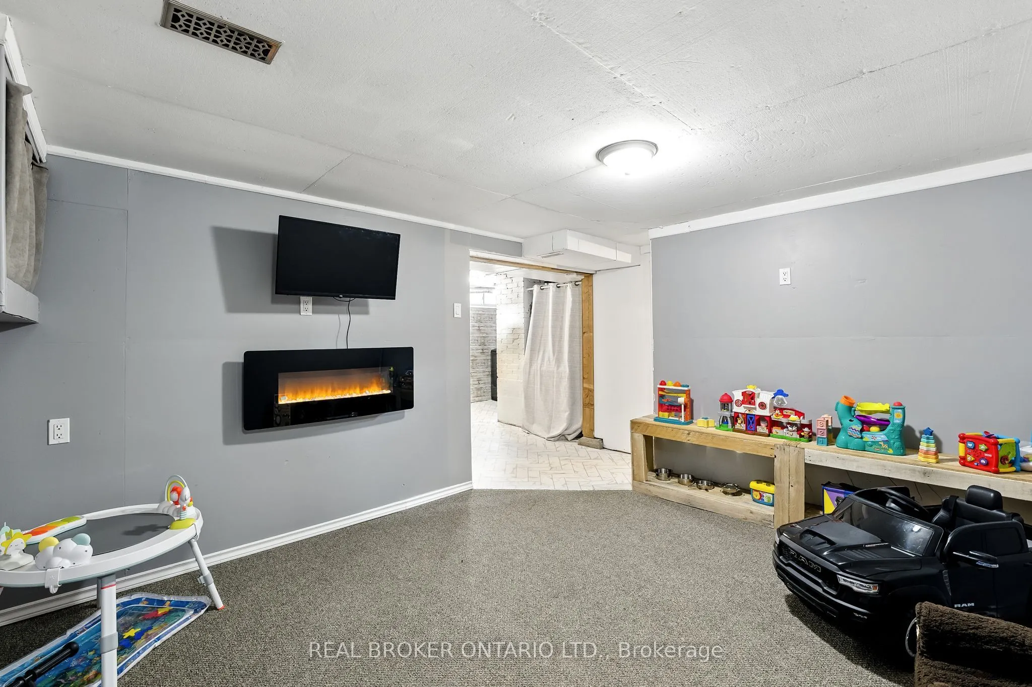 459 Rose Avenue