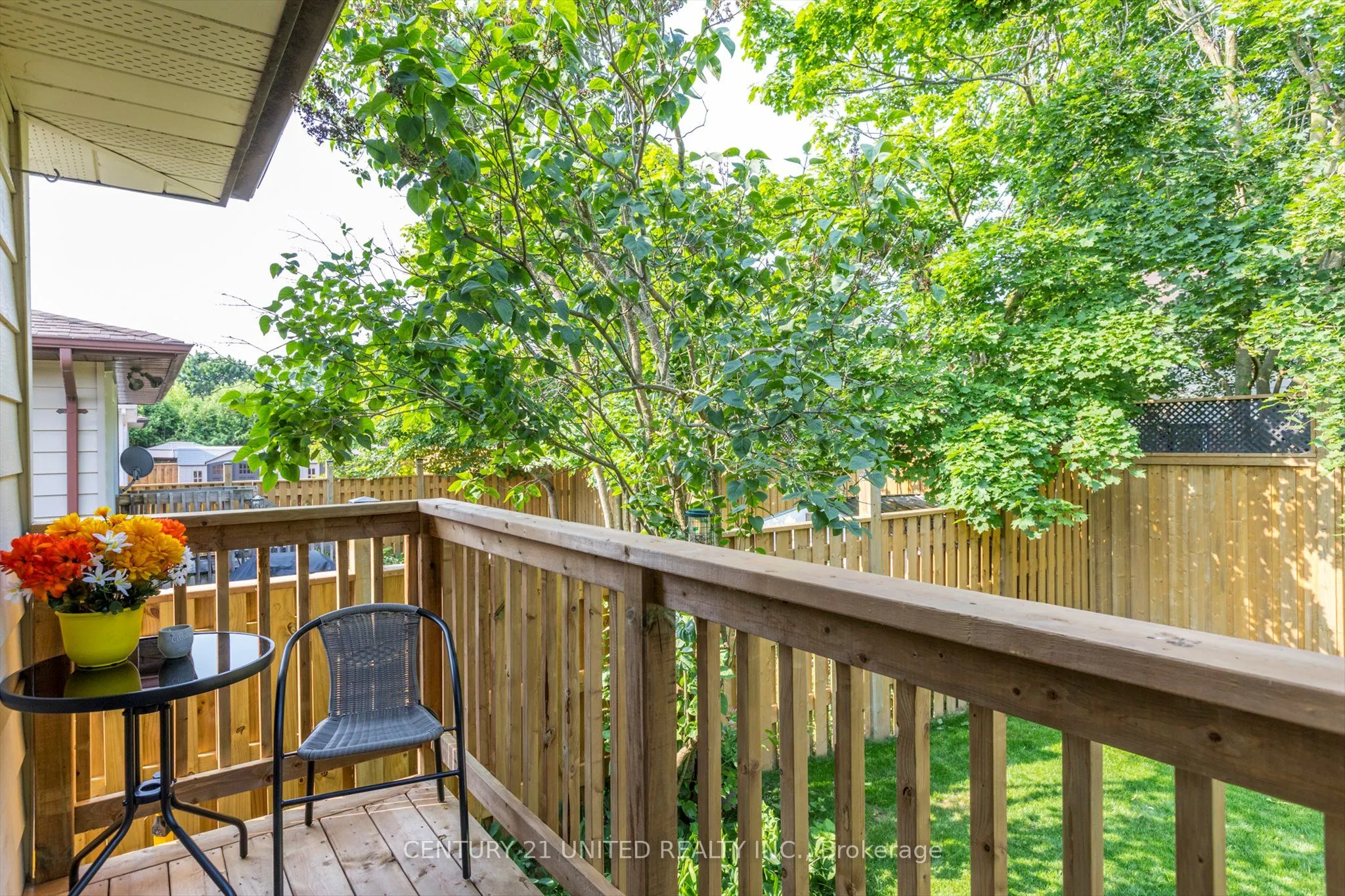 561 Barnes Crescent