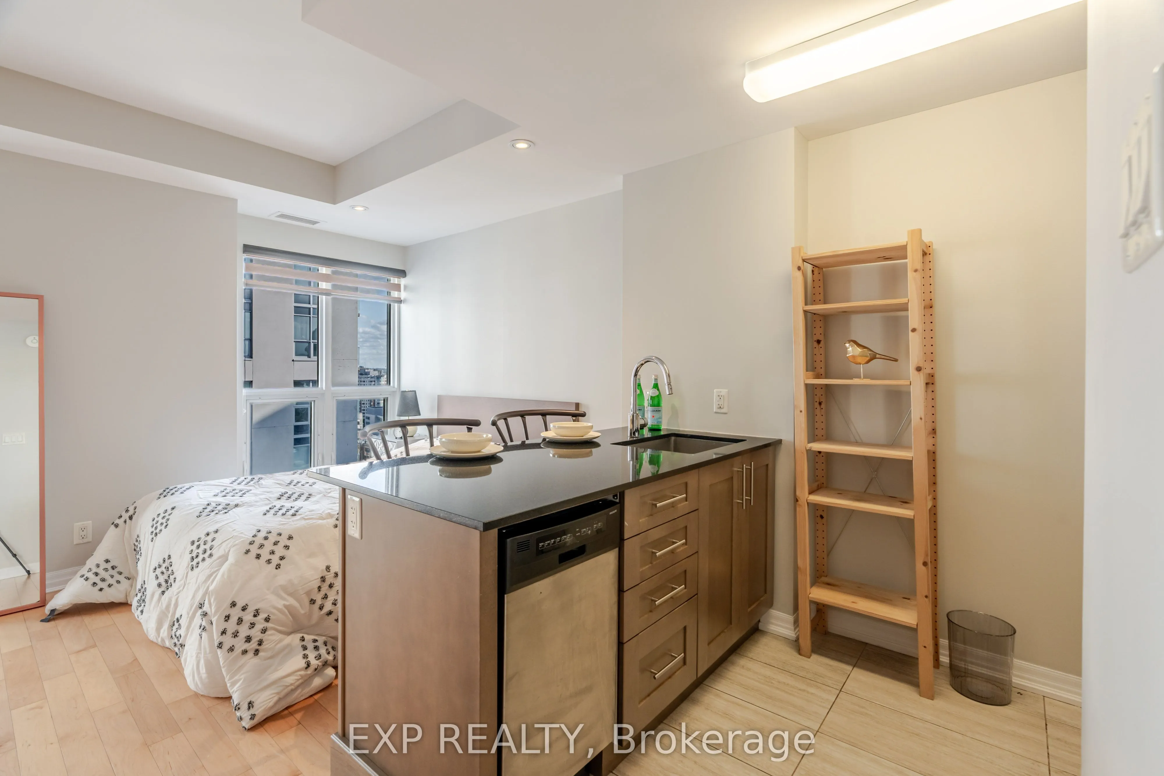 242 RIDEAU Street, #2308