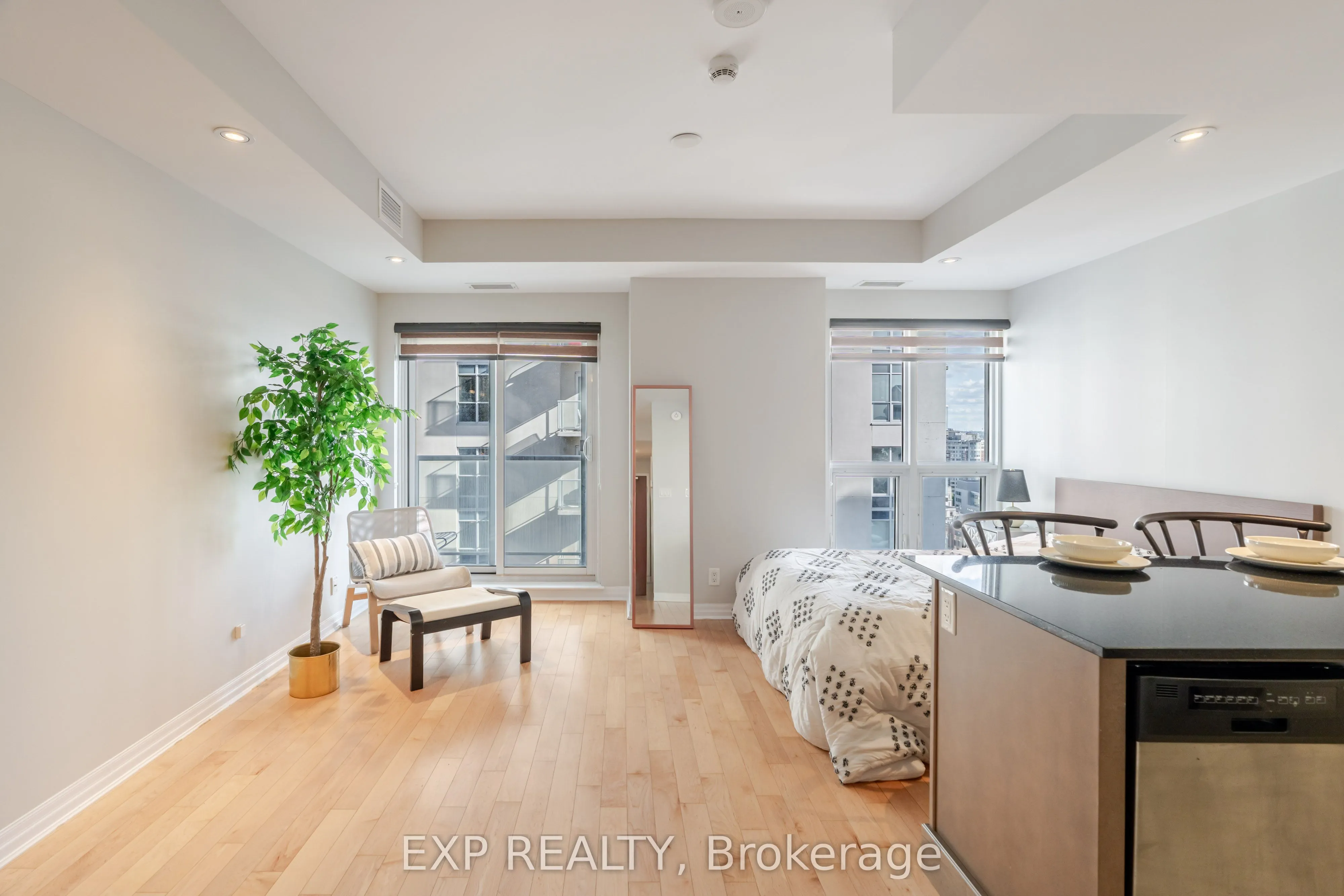 242 RIDEAU Street, #2308