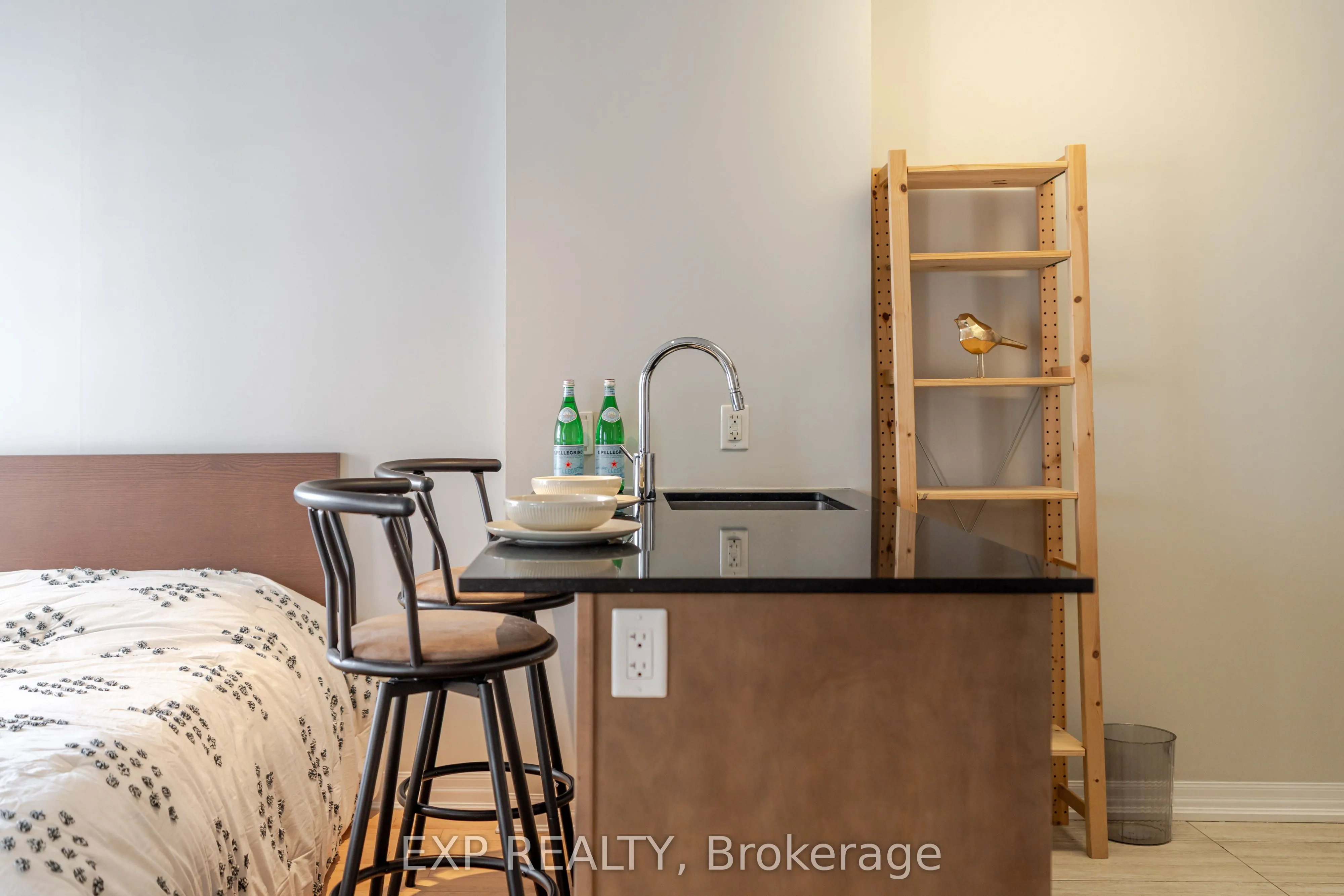 242 RIDEAU Street, #2308