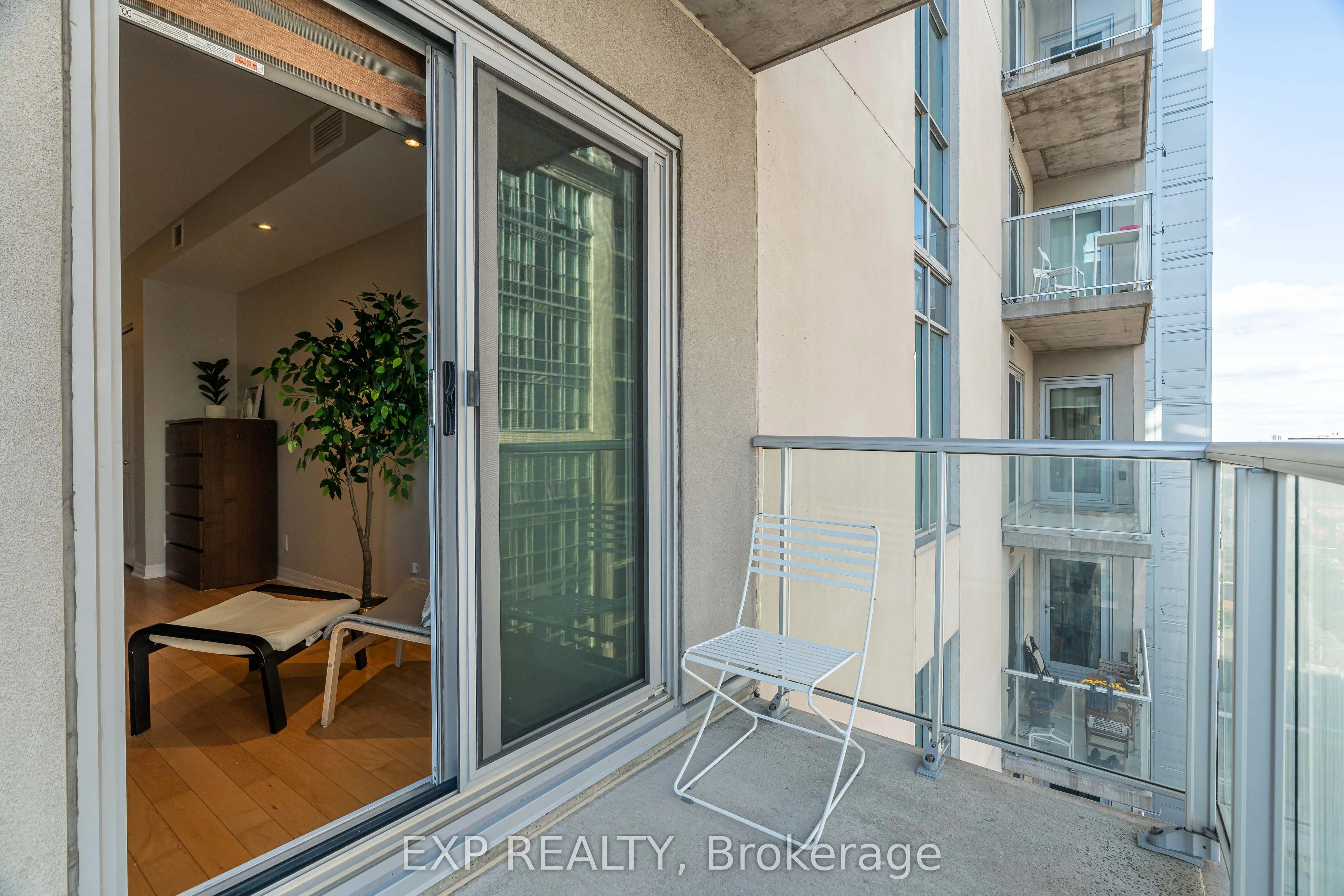 242 RIDEAU Street, #2308