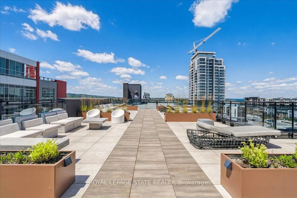 10 Concord Place, #204