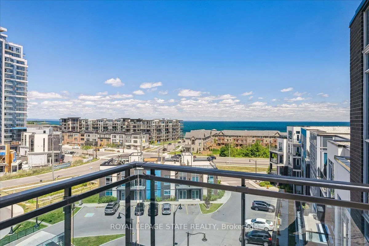 10 Concord Place, #204