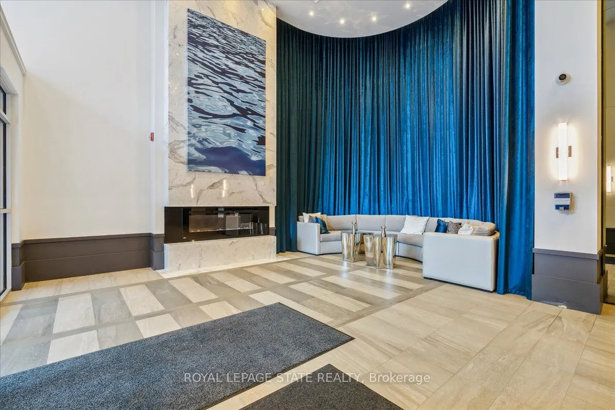 10 Concord Place, #204
