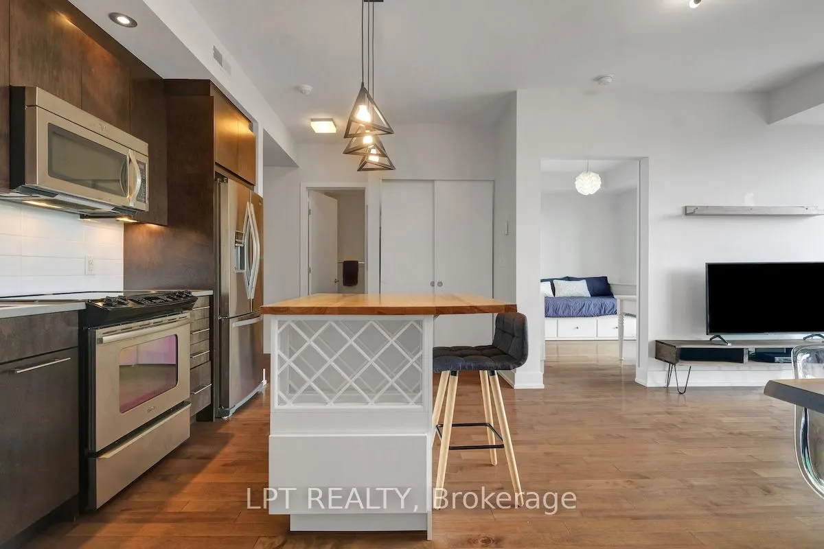 360 Patricia Avenue, #520