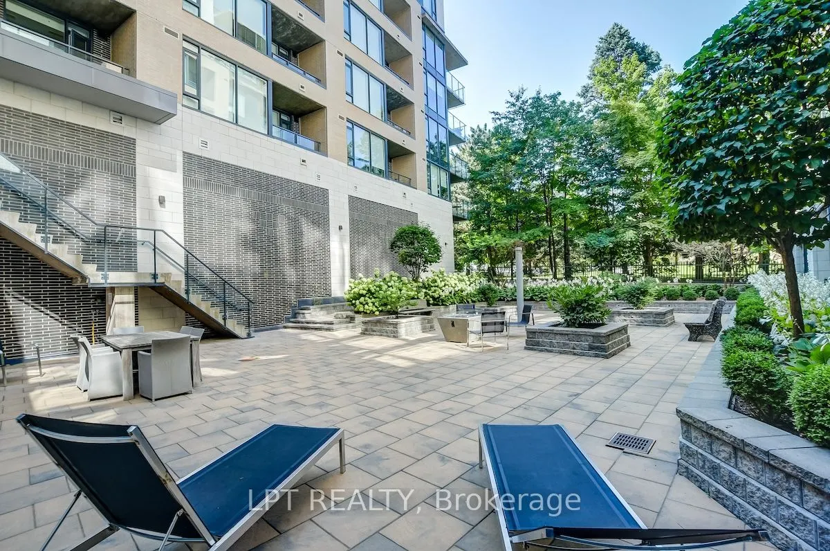 360 Patricia Avenue, #520