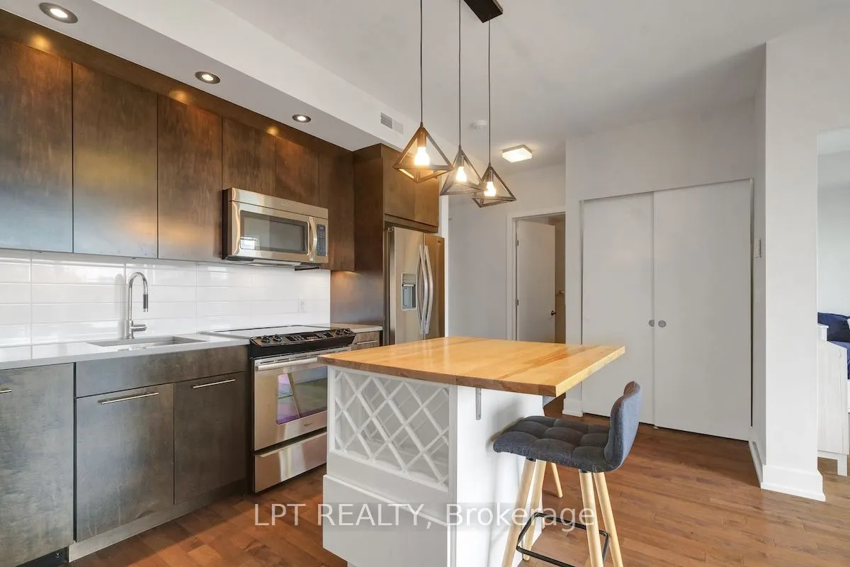 360 Patricia Avenue, #520