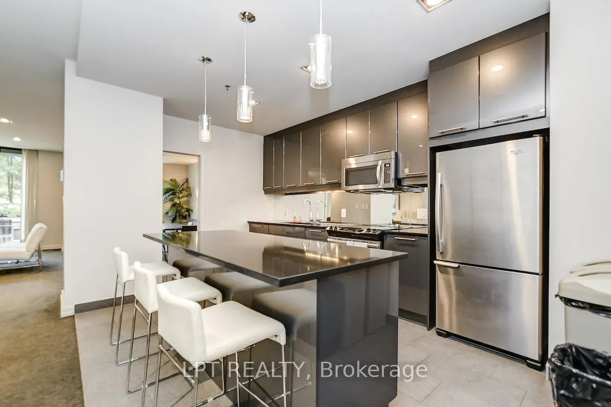 360 Patricia Avenue, #520