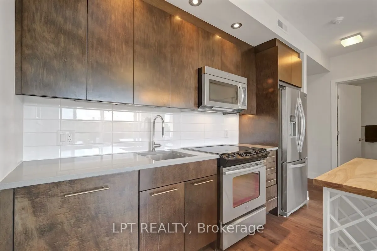 360 Patricia Avenue, #520