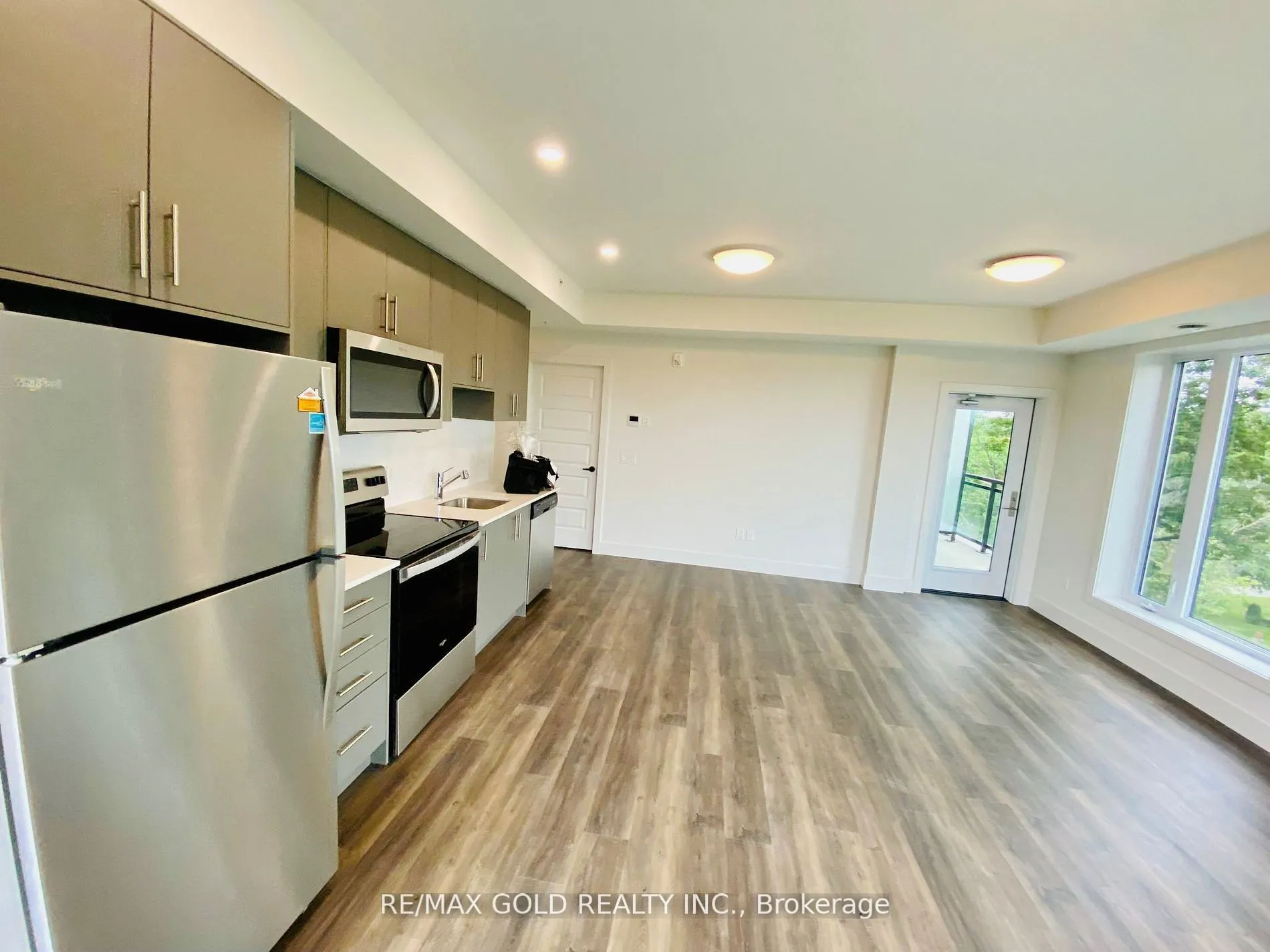 103 Roger Street, #514