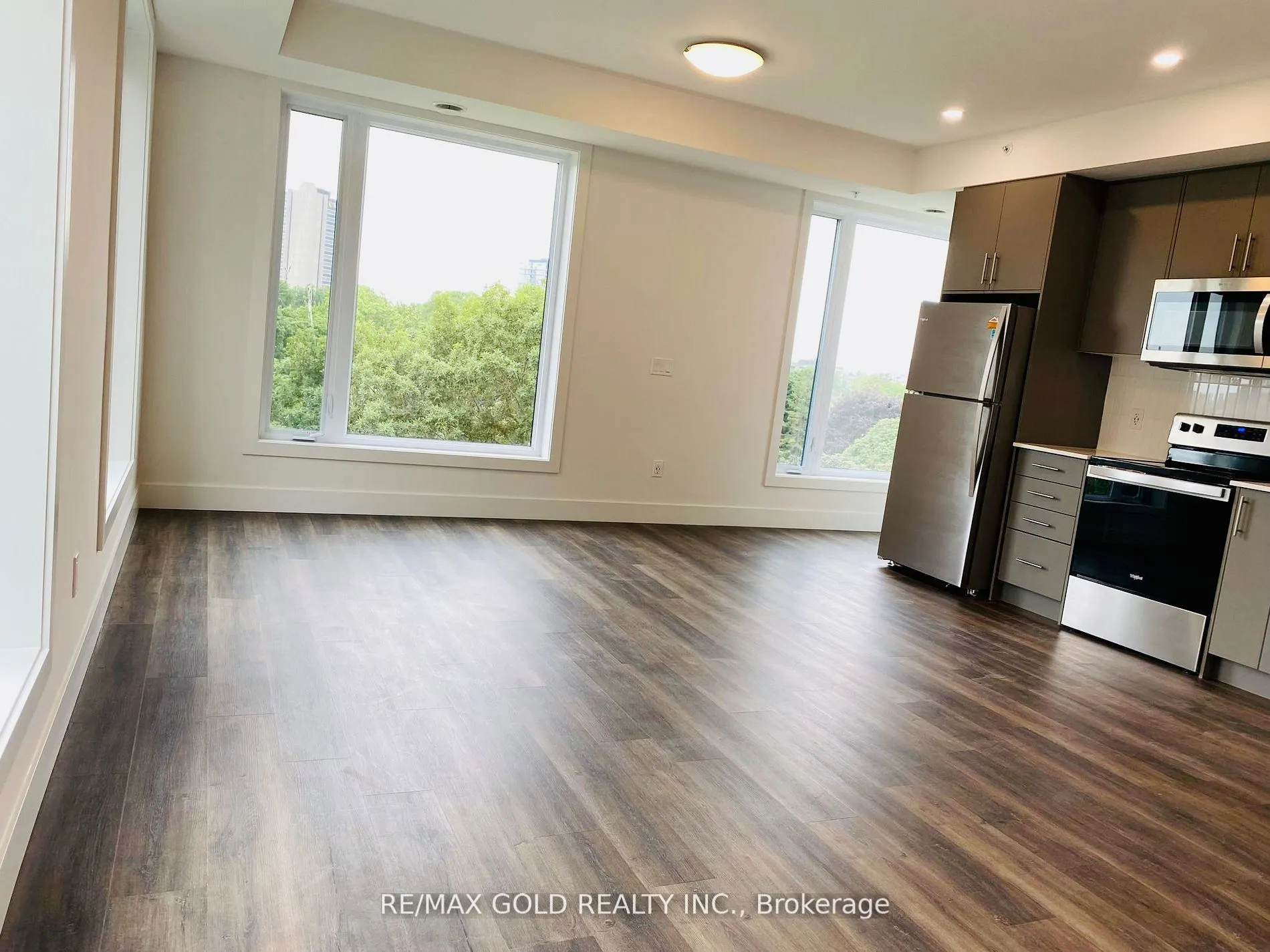 103 Roger Street, #514