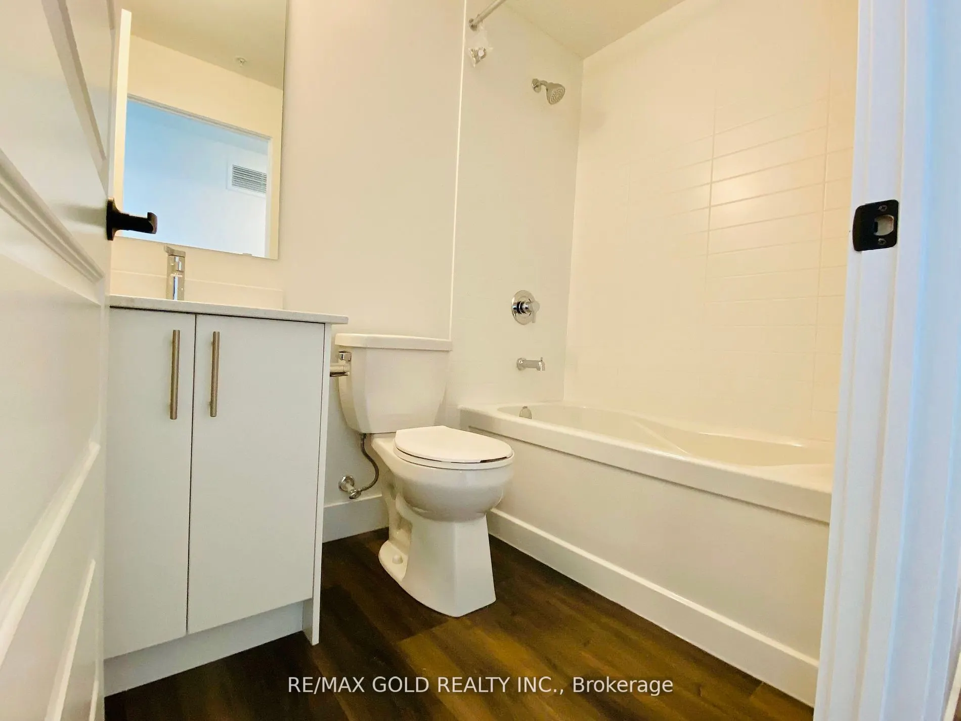 103 Roger Street, #514