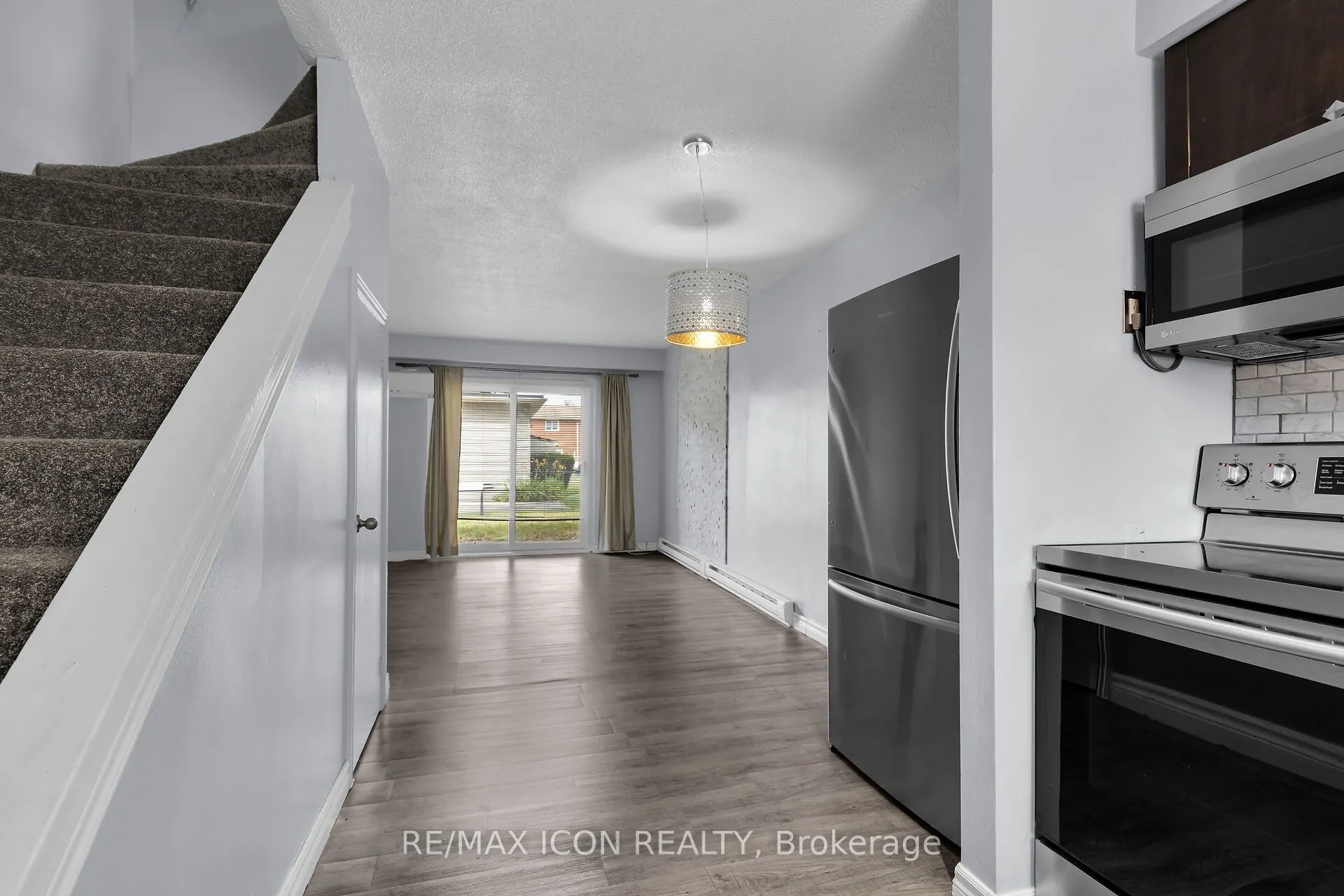 1090 Kipps Lane, #106