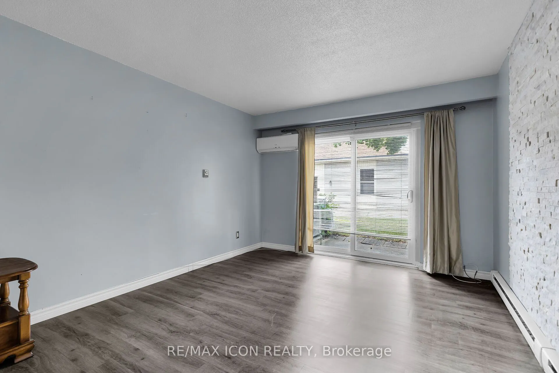 1090 Kipps Lane, #106
