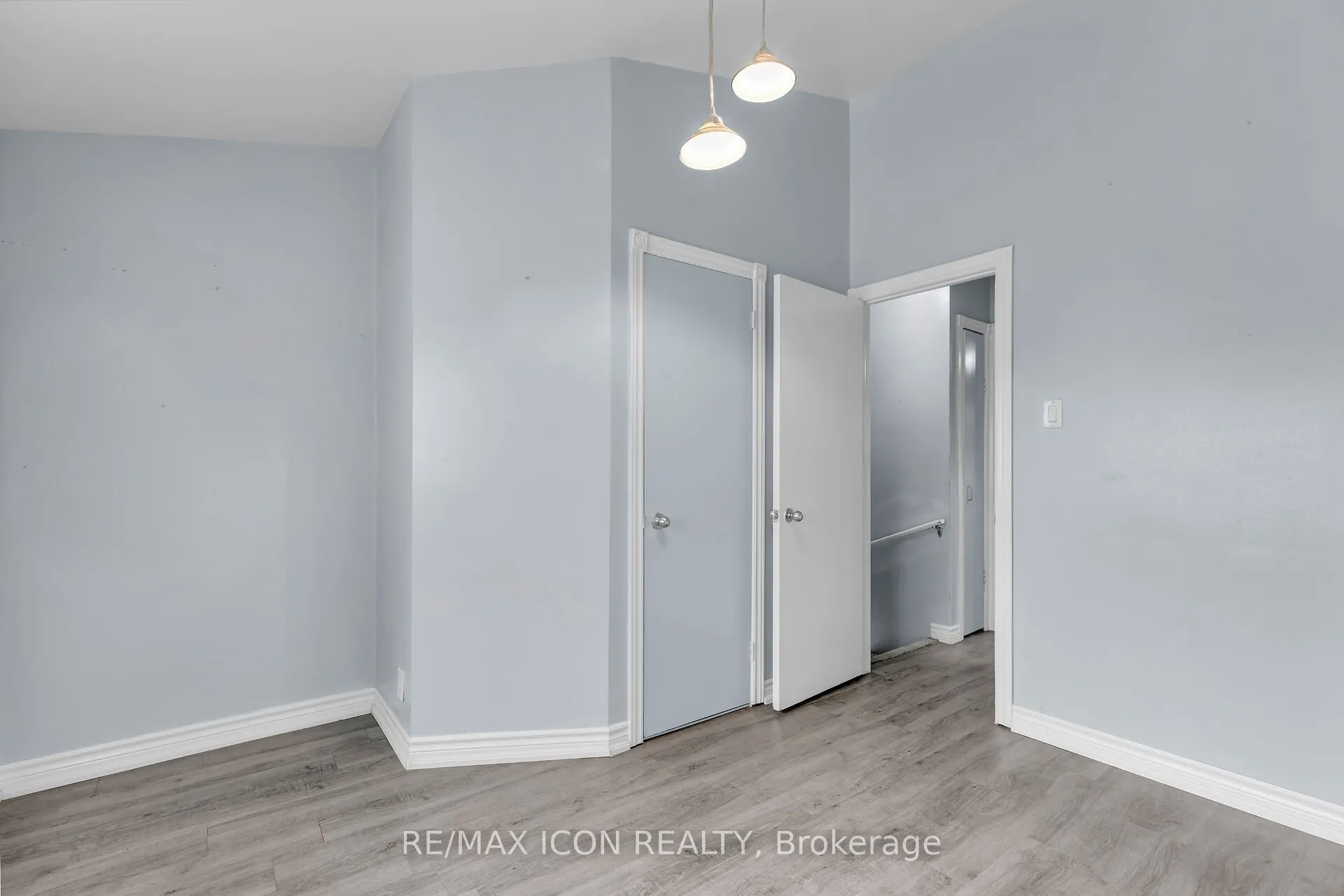 1090 Kipps Lane, #106