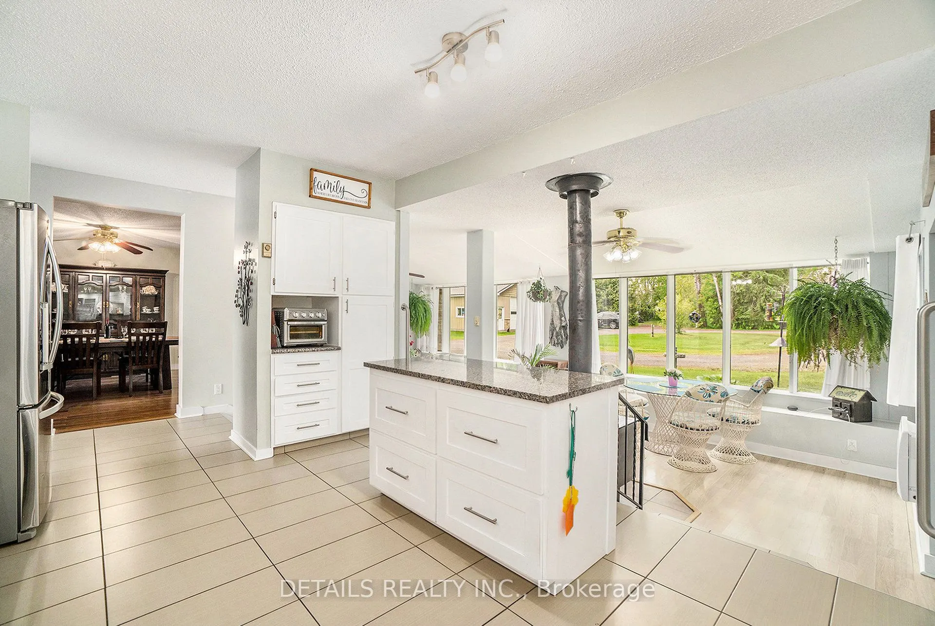 899 Concession 1 Road