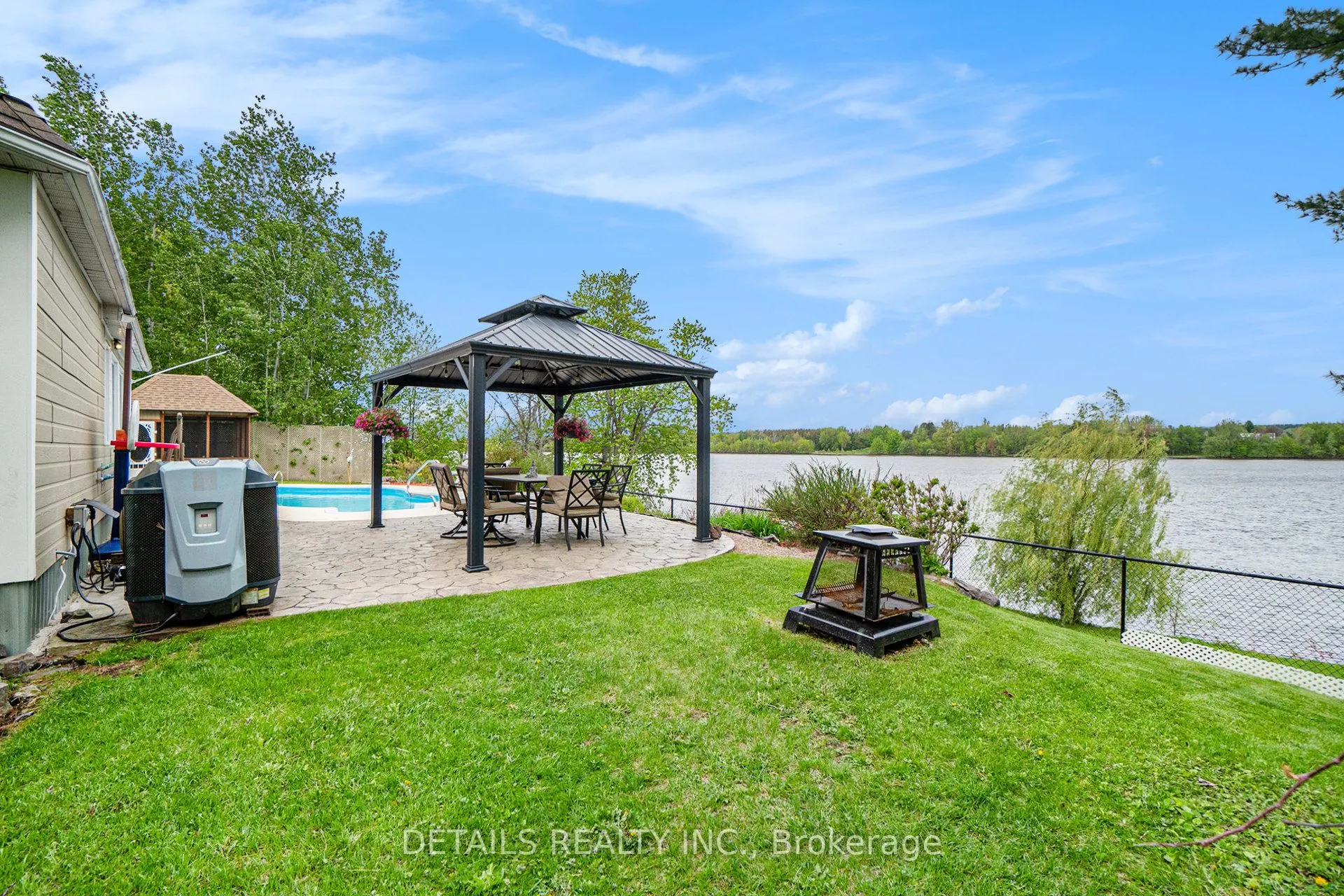 899 Concession 1 Road