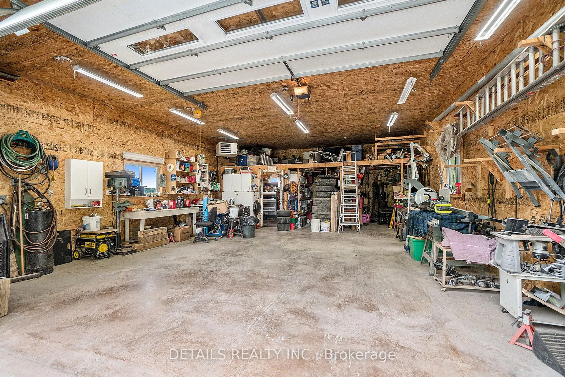 899 Concession 1 Road