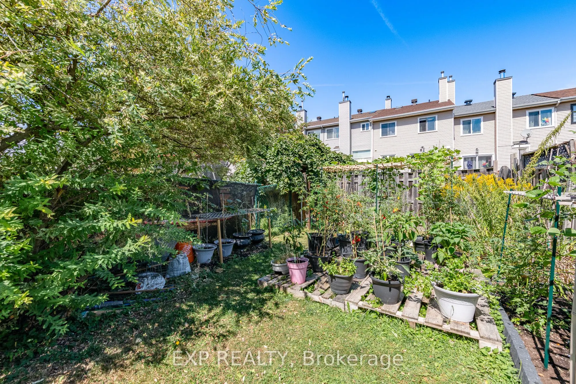 629 Brome Crescent
