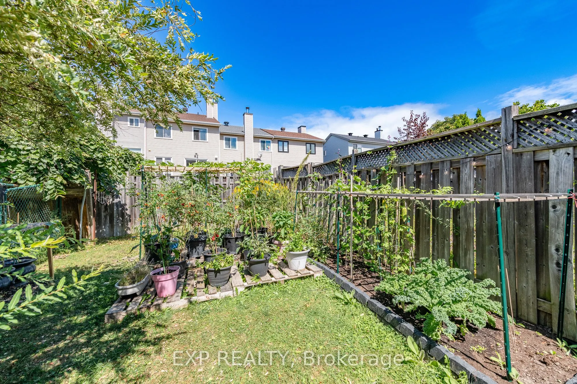 629 Brome Crescent