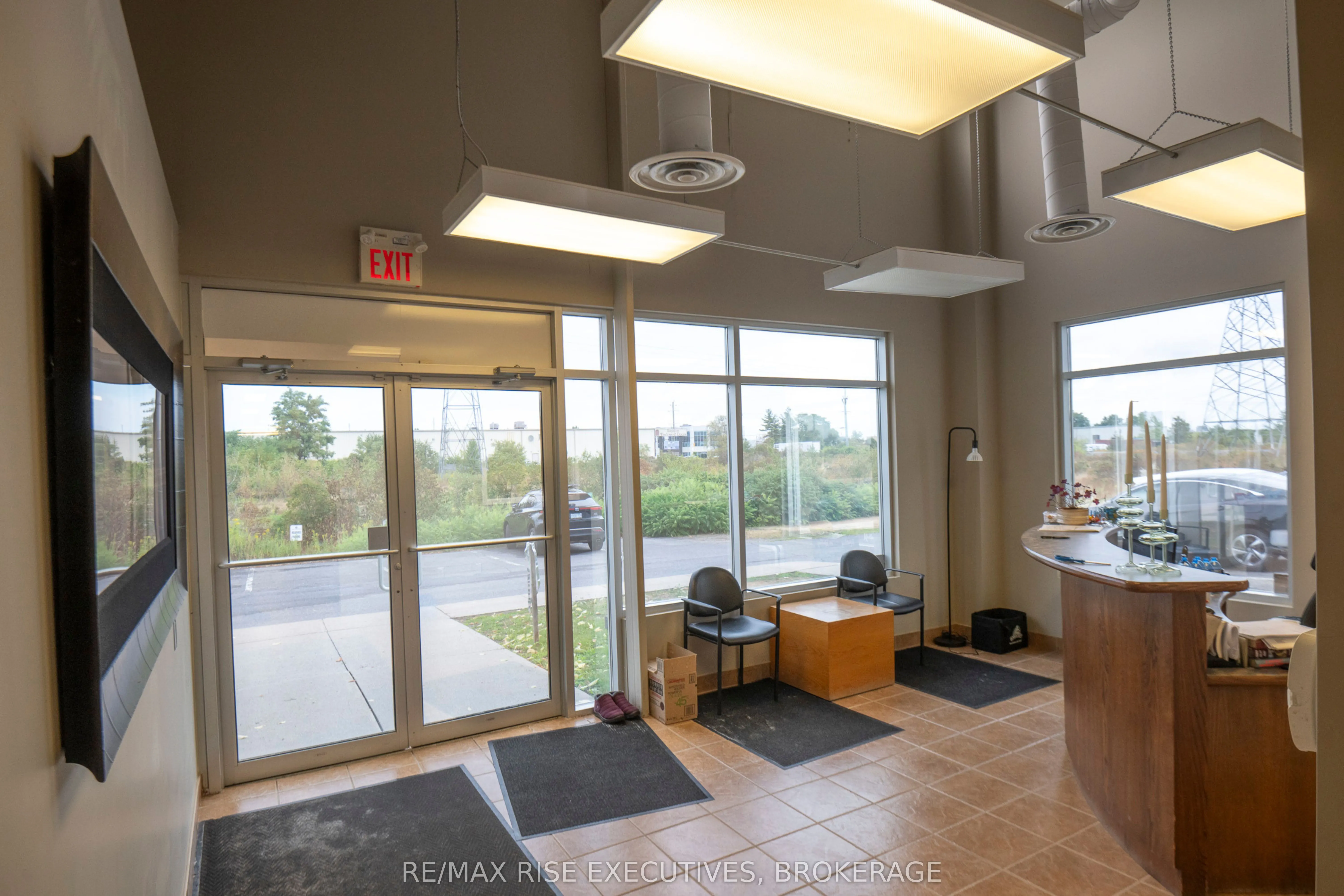 1225 Gardiners Road, #105
