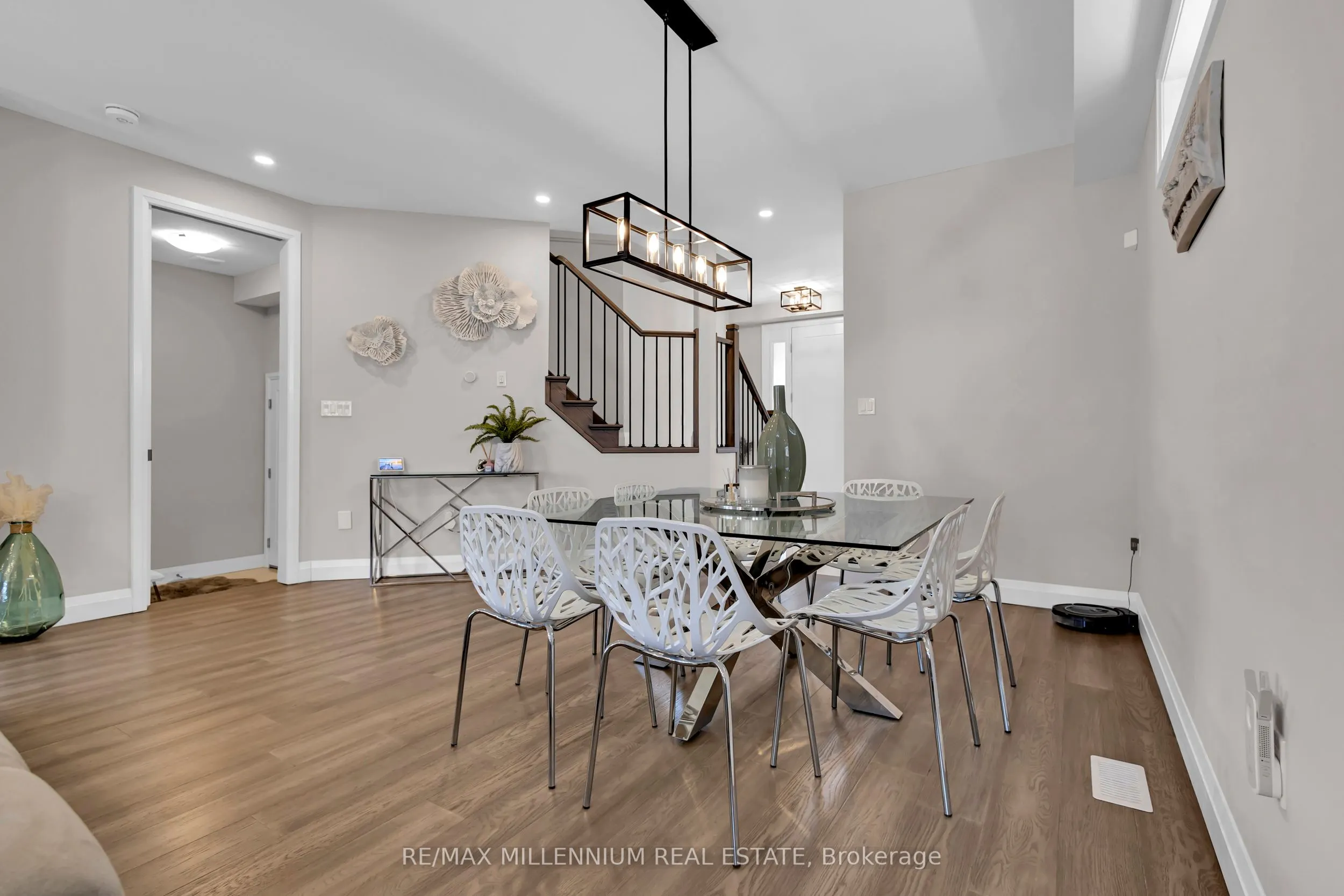11 Tindall Crescent S