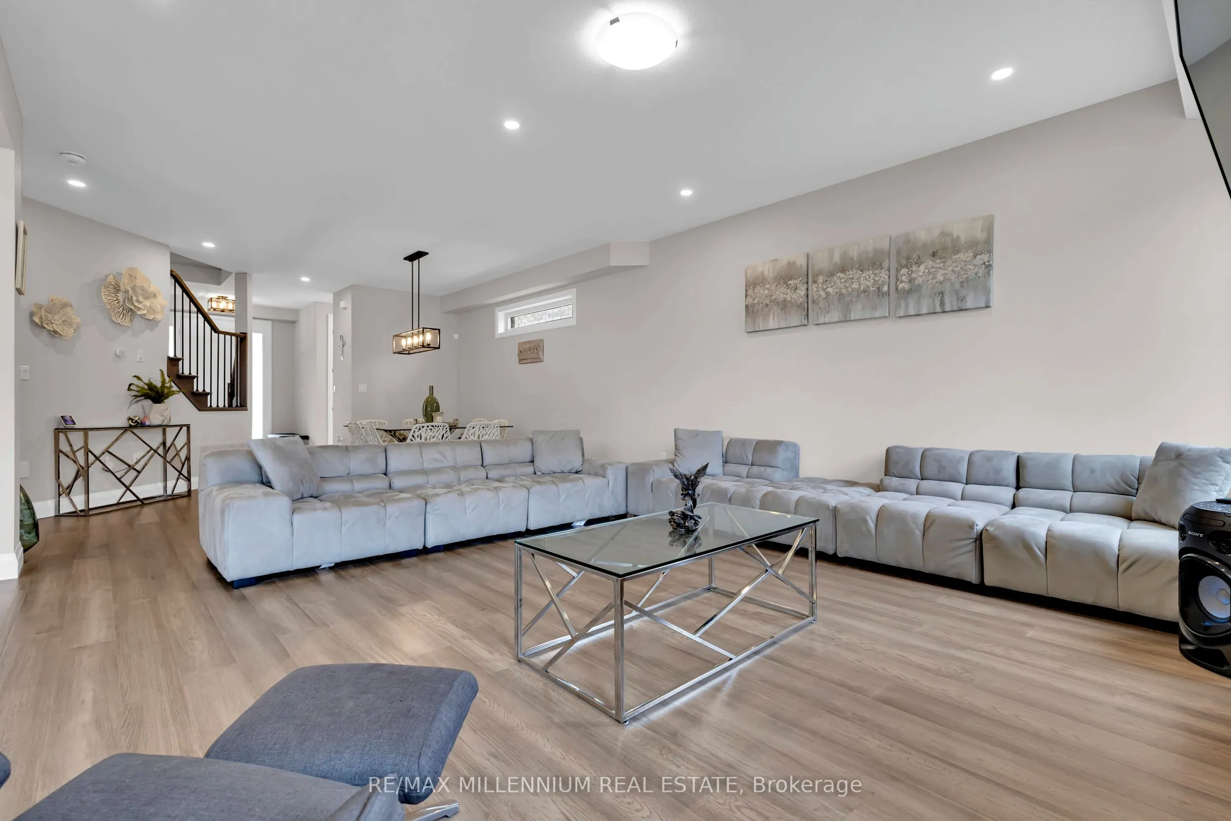 11 Tindall Crescent S