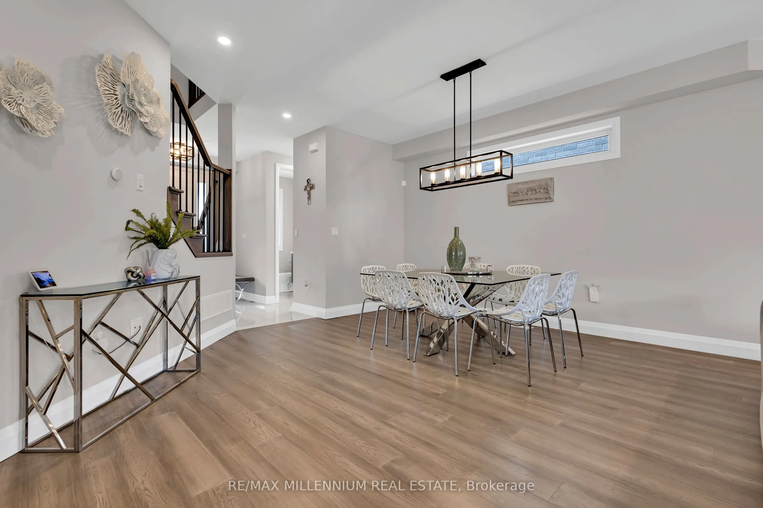 11 Tindall Crescent S