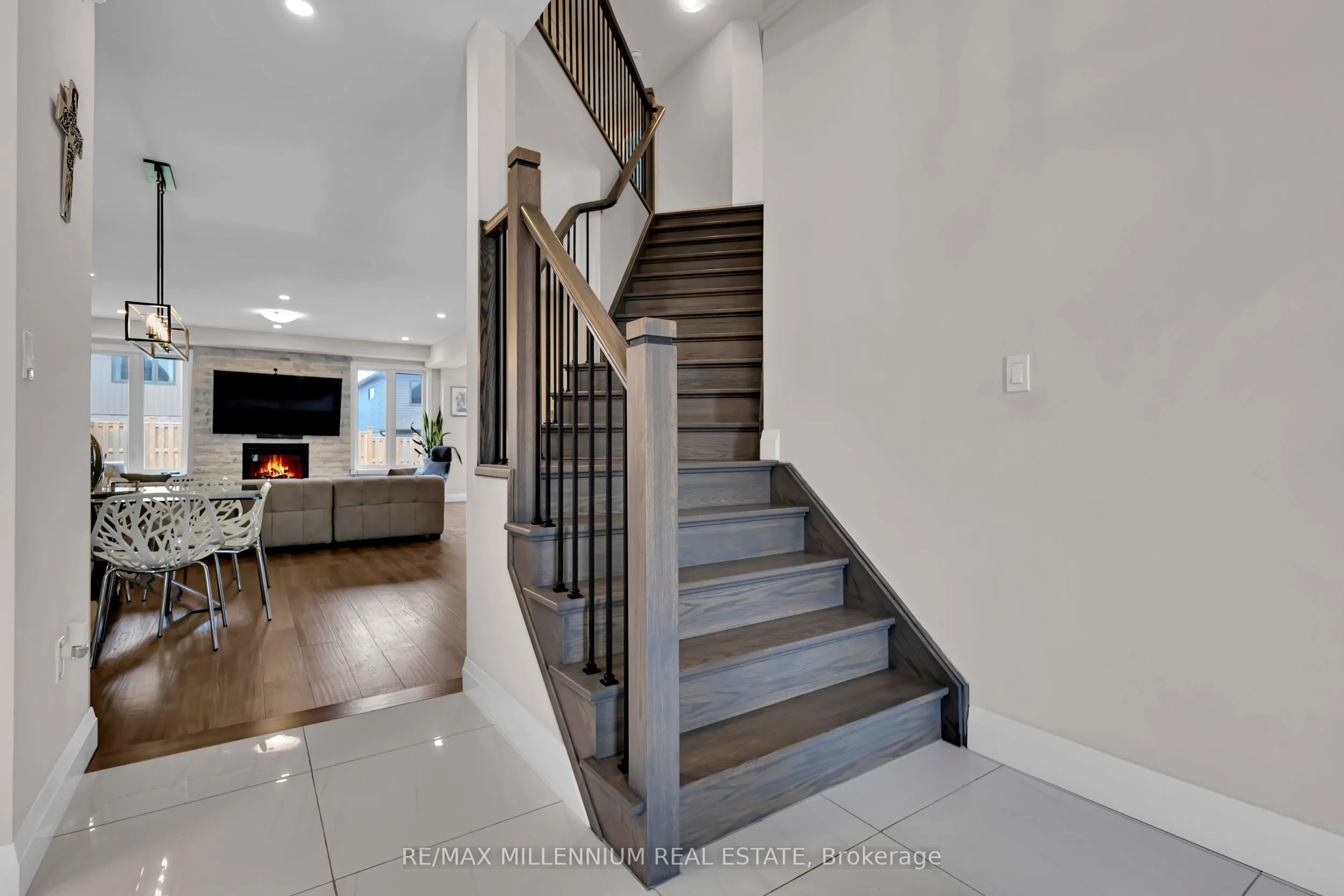11 Tindall Crescent S